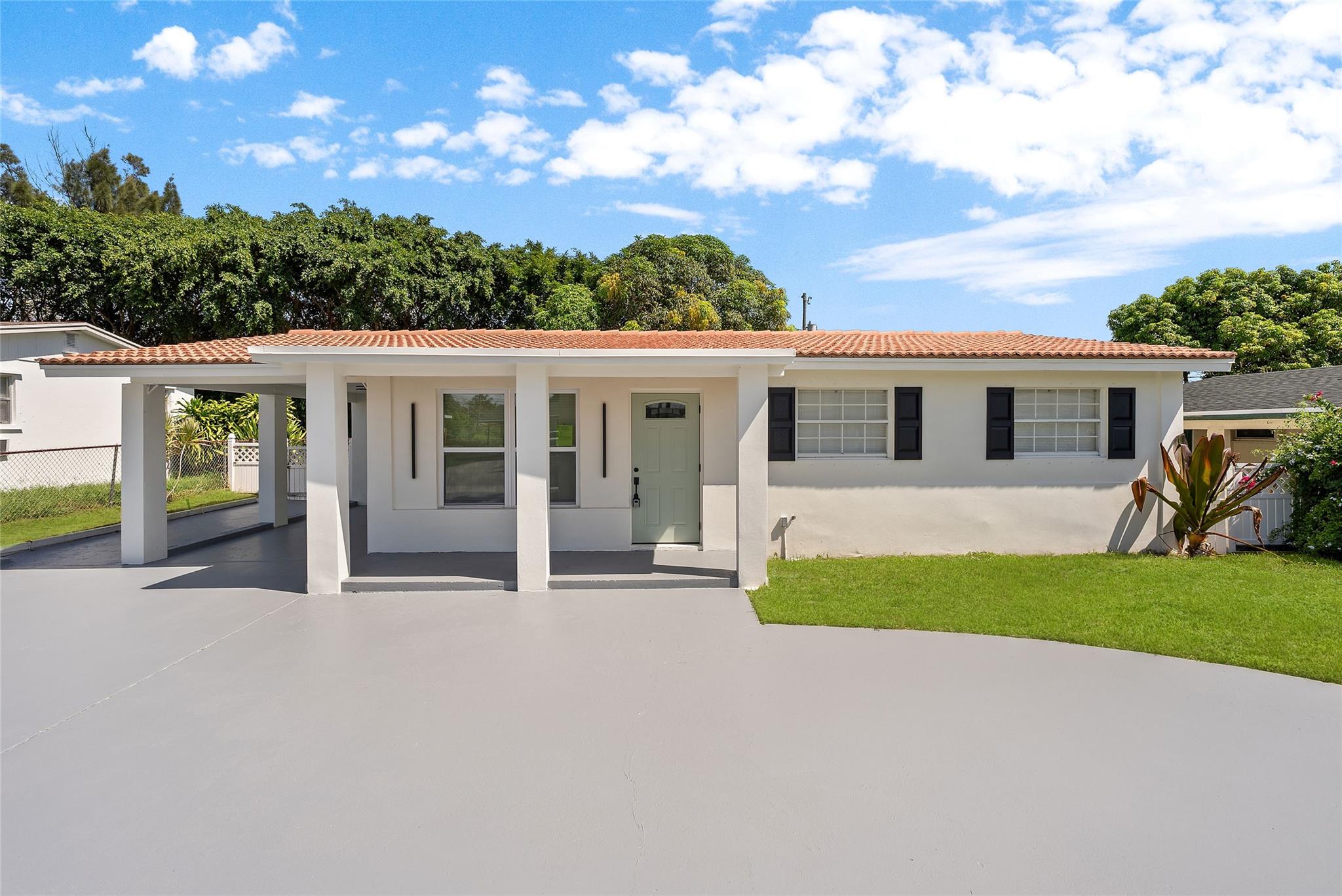 1556 W 31st St Riviera Beach FL 33404 | F10523926