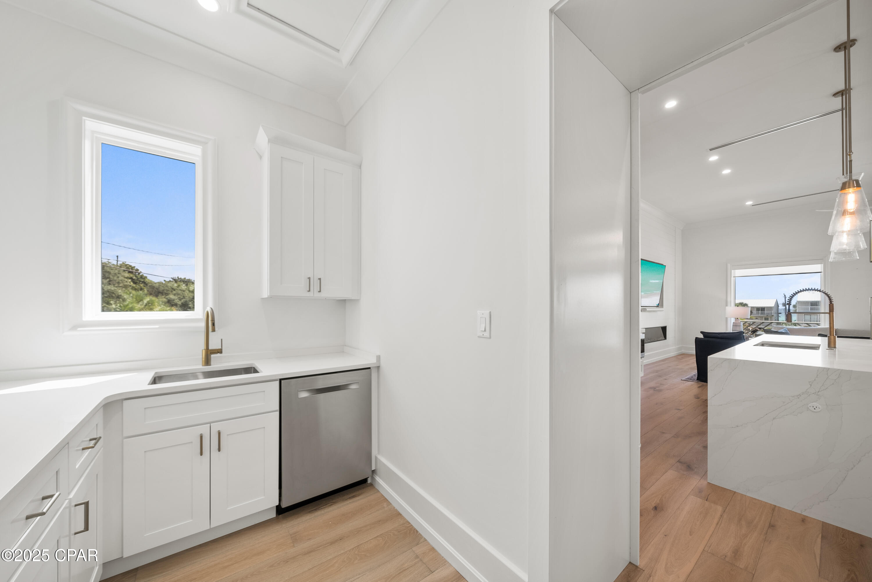 Listing photo id 25 for 4 Jan Court 