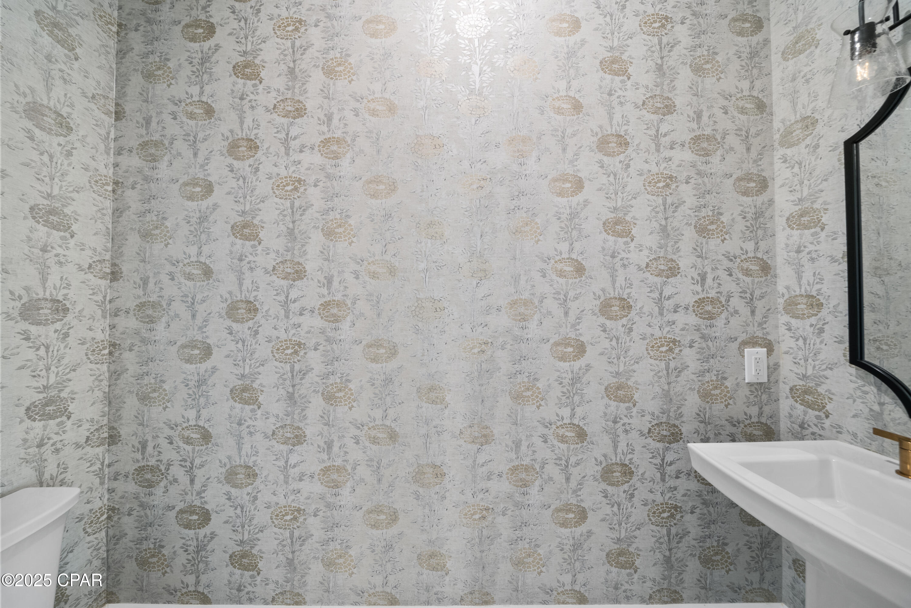 Listing photo id 7 for 4 Jan Court 