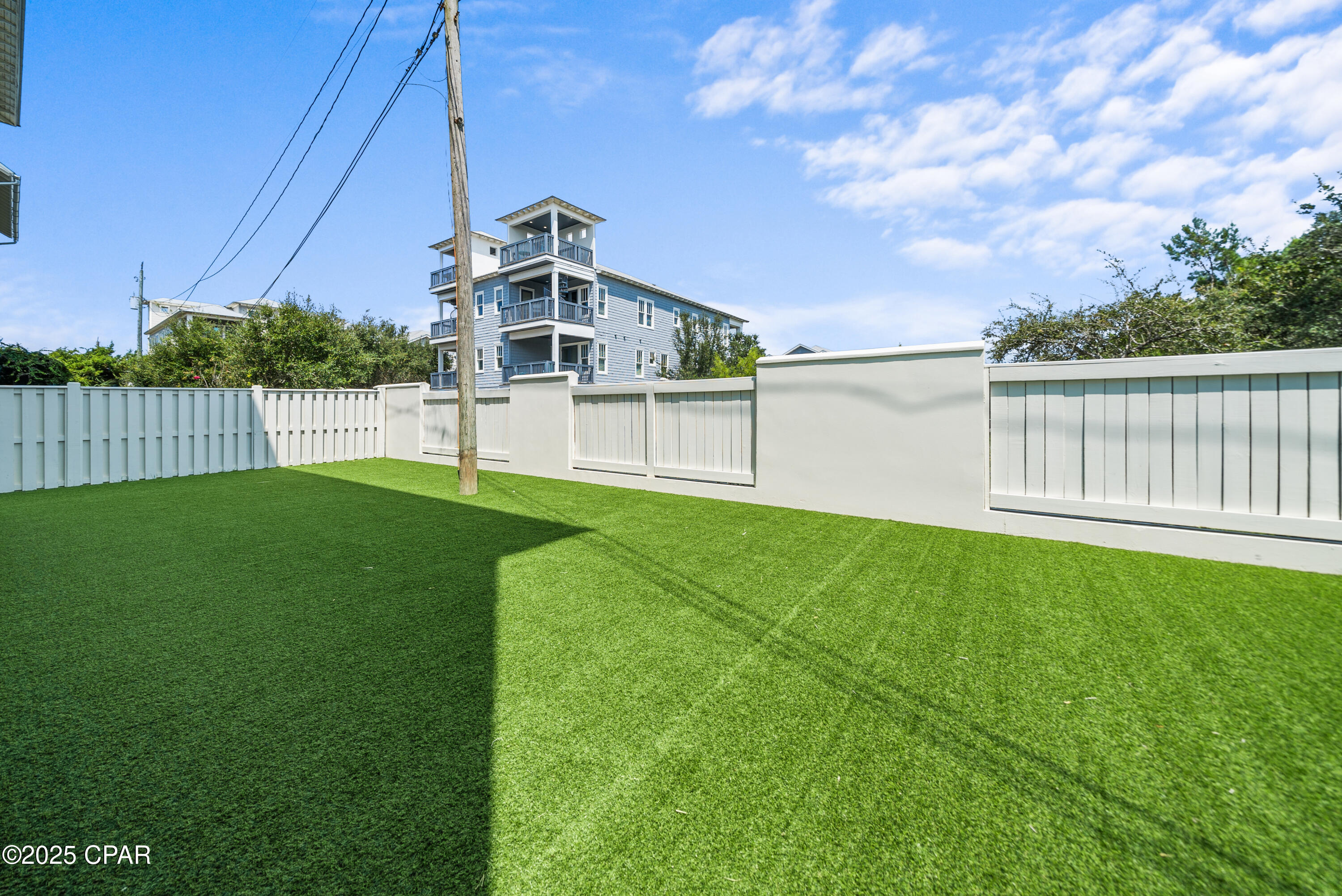 Listing photo id 76 for 4 Jan Court 