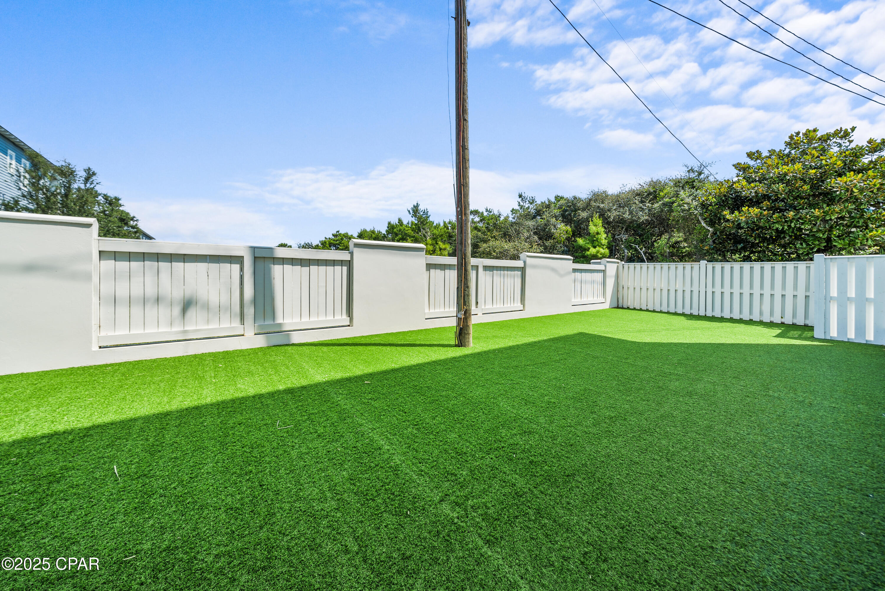 Listing photo id 77 for 4 Jan Court 