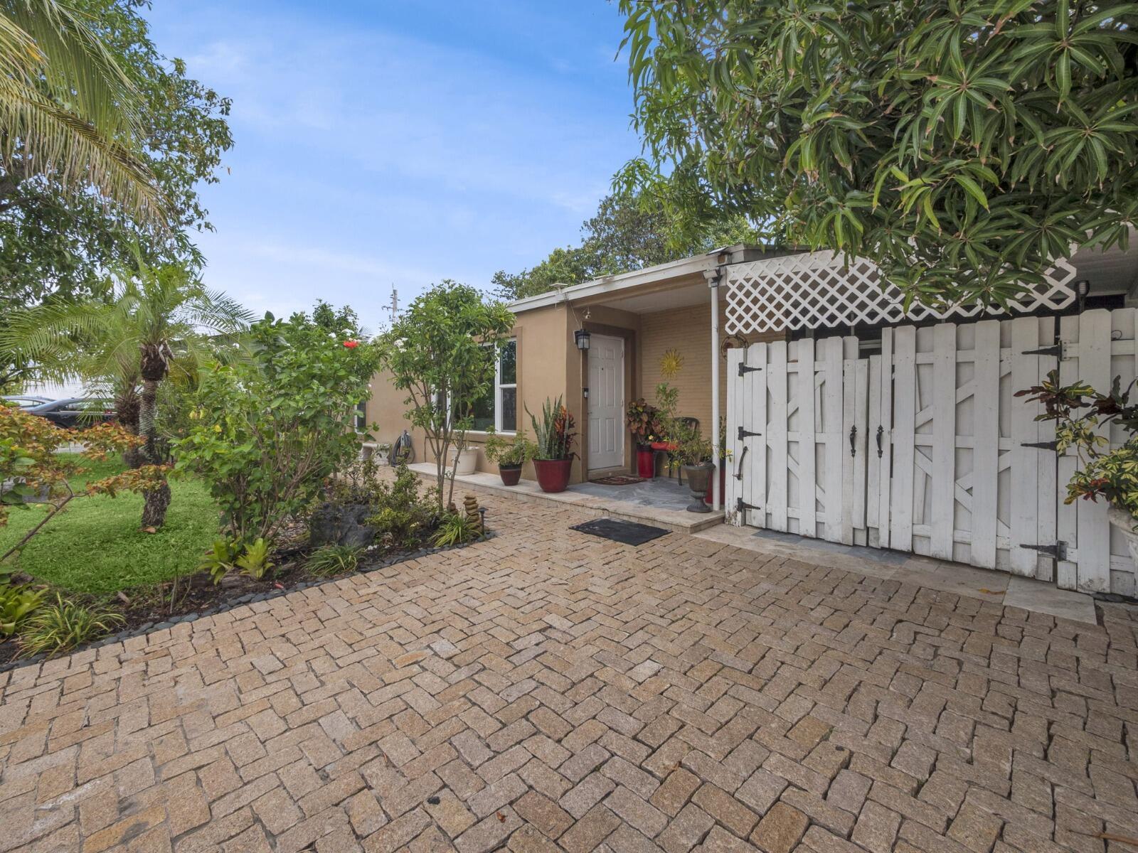 294 Ne 45th Court, Deerfield Beach, FL 33064, 3 Bedrooms , 2 Bathrooms ,Single Family Residence,Off Market,R11119518, Horizon Palm Realty Group