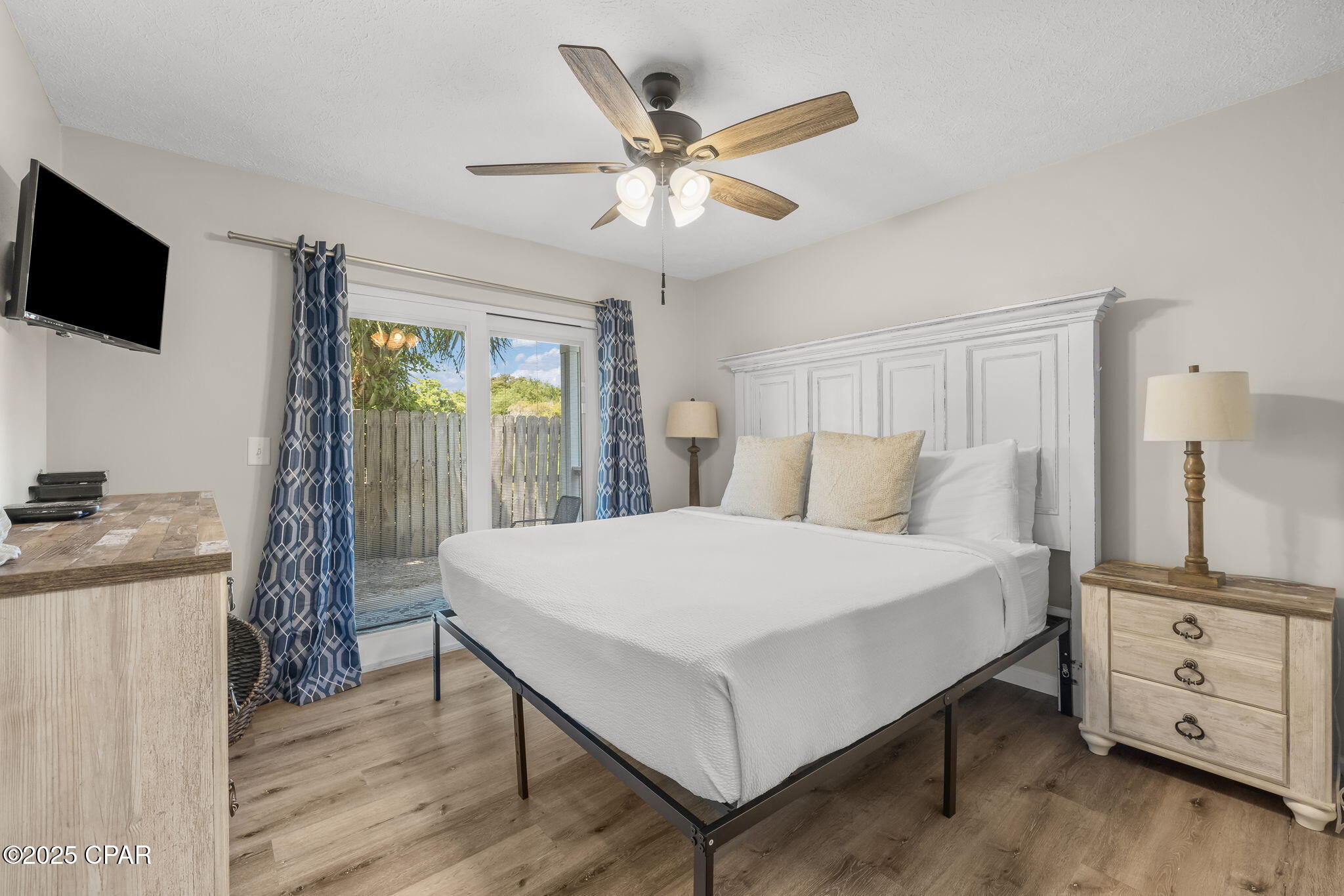 Image 15 For 17670 Front Beach Road H5