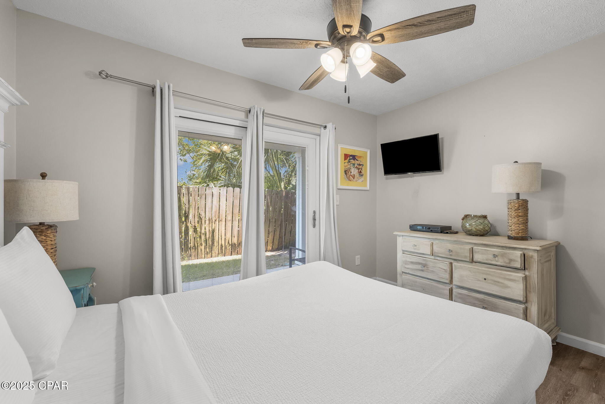 Image 21 For 17670 Front Beach Road H5