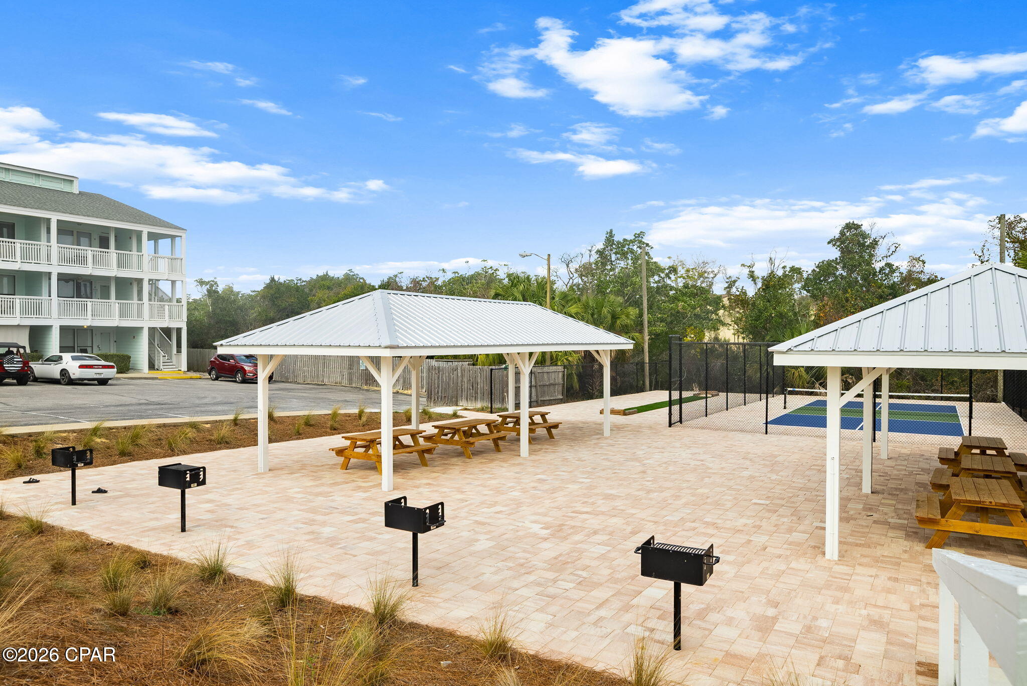 Image 43 For 17670 Front Beach Road H5