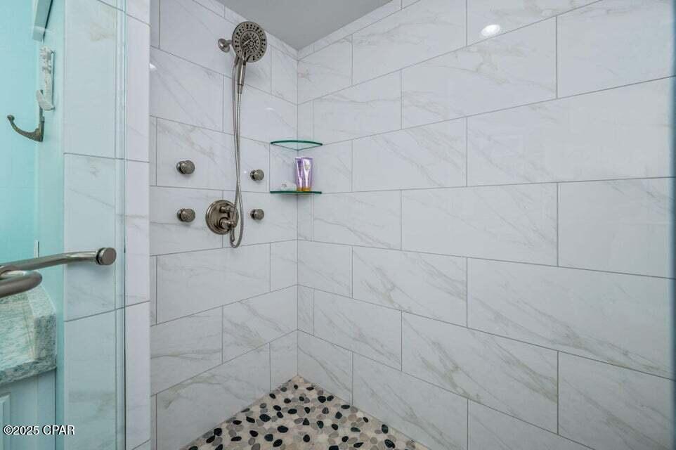 Image 19 For 6422 Highway 98  1504