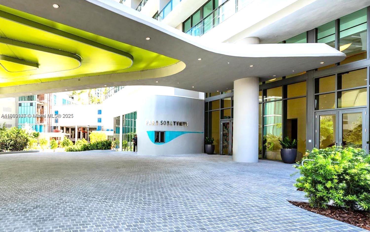 Apartamento à Venda em Miami, FL