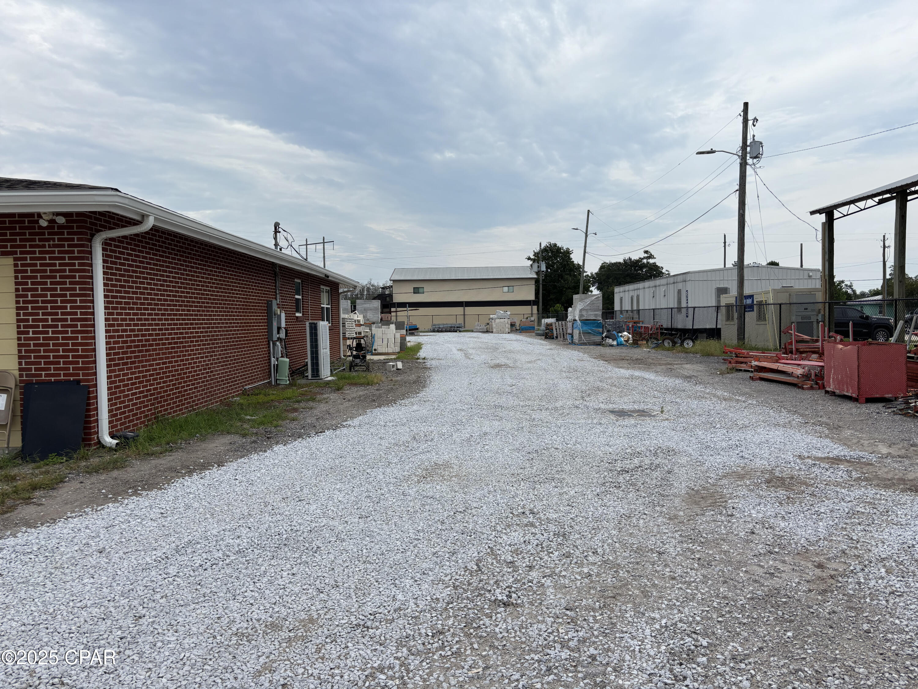 Image 30 For 1219 Transmitter Road