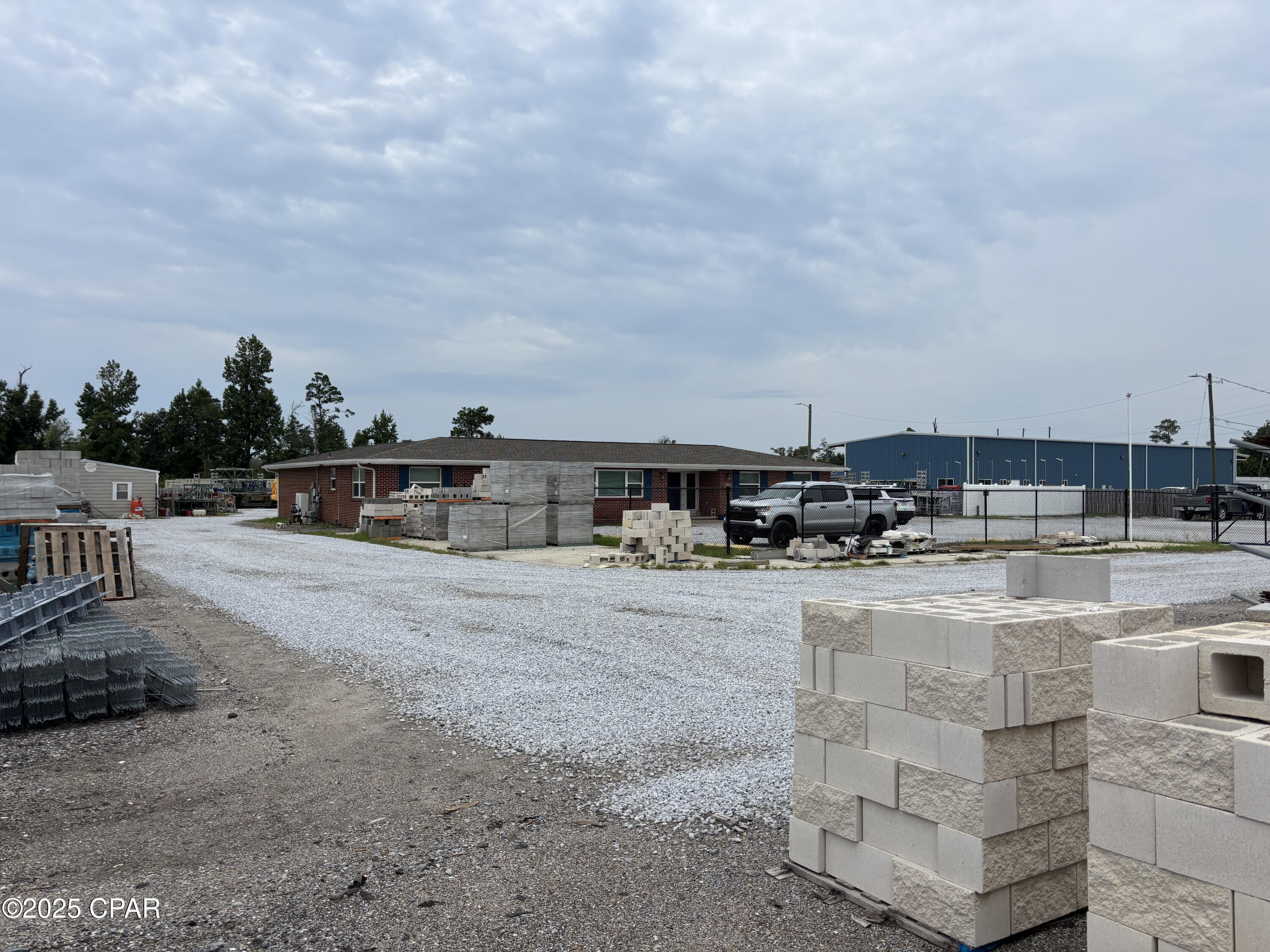 Image 32 For 1219 Transmitter Road