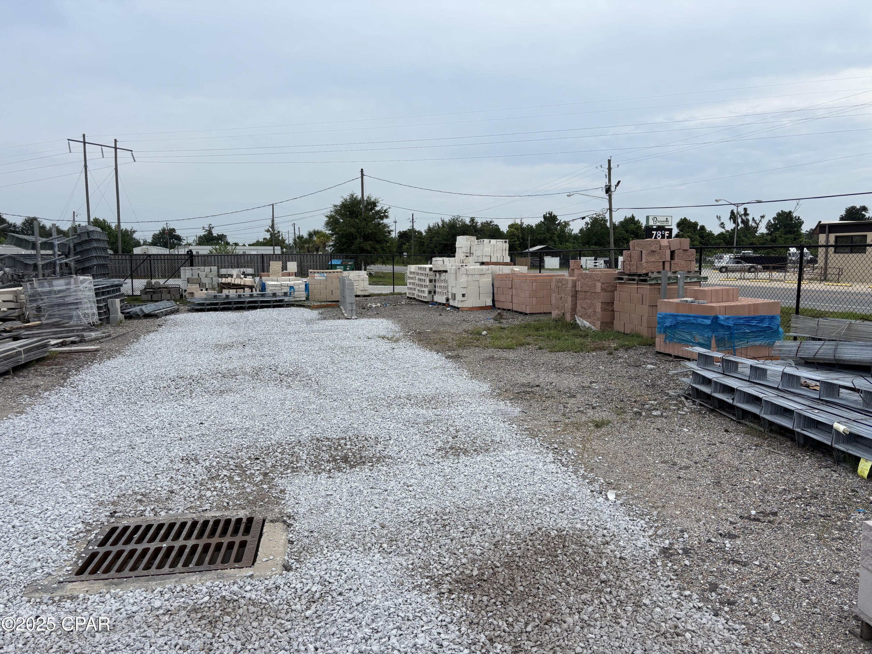 Image 33 For 1219 Transmitter Road