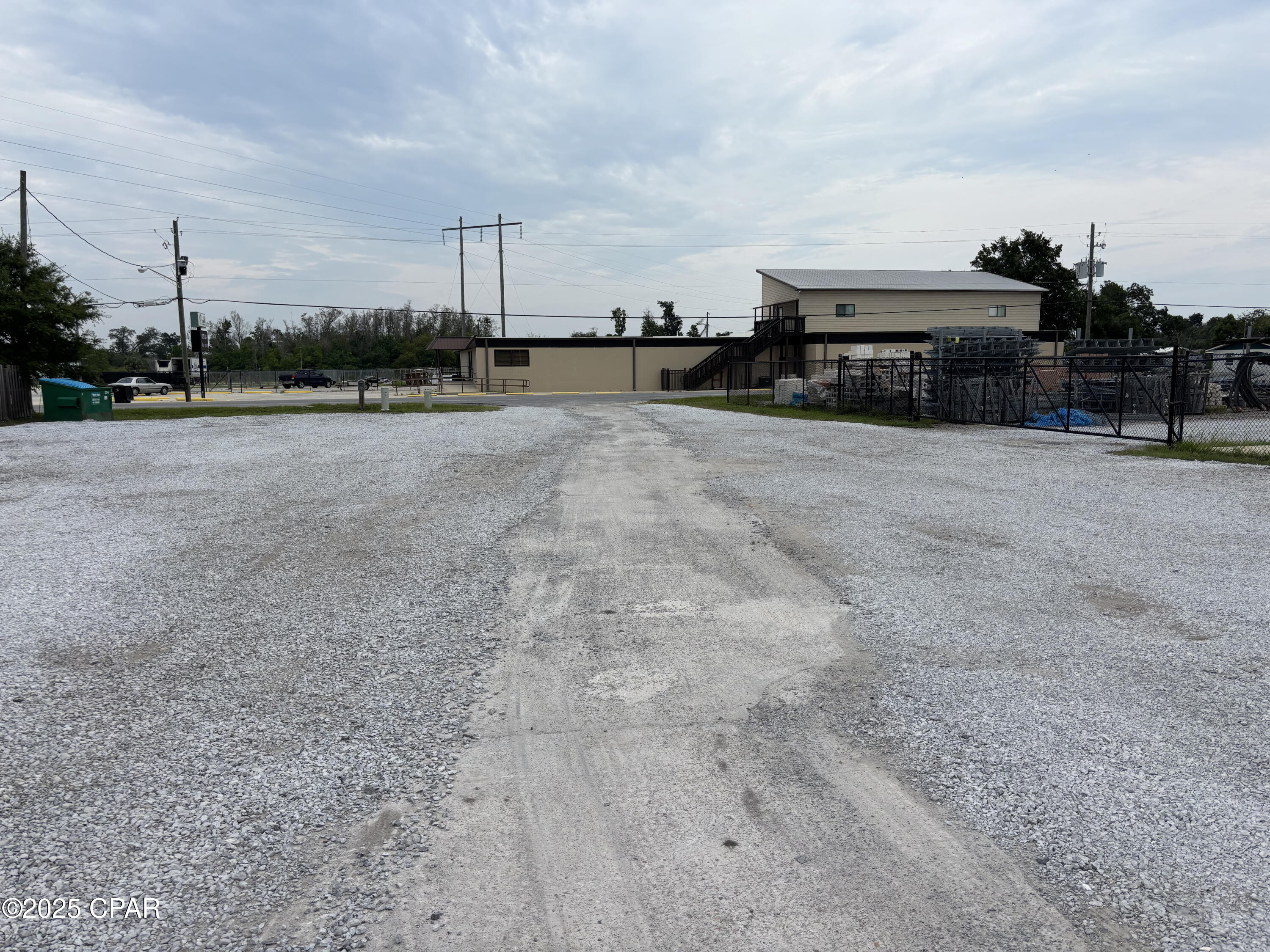 Image 35 For 1219 Transmitter Road