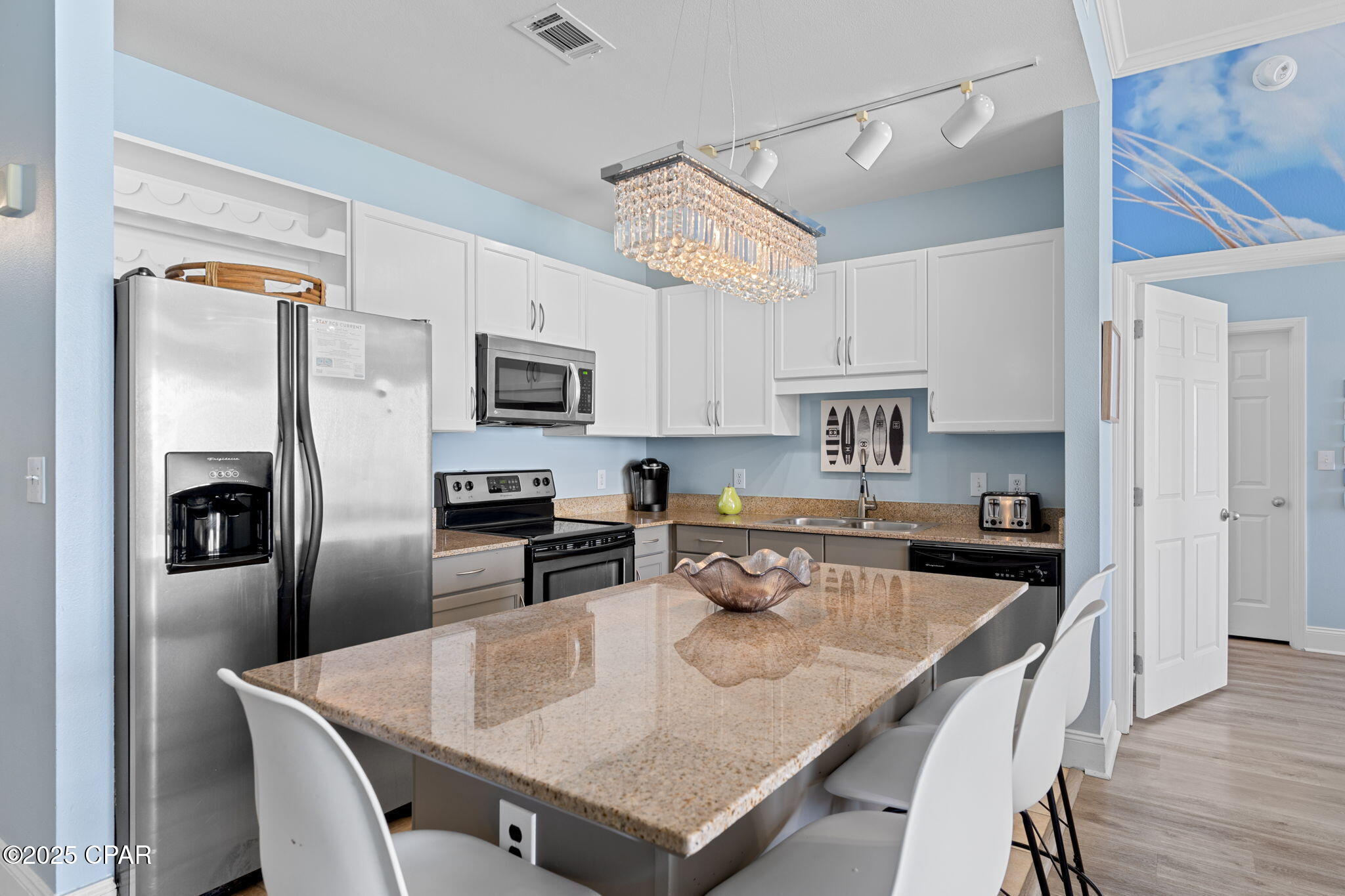 Image 13 For 9860 Thomas Drive 2127