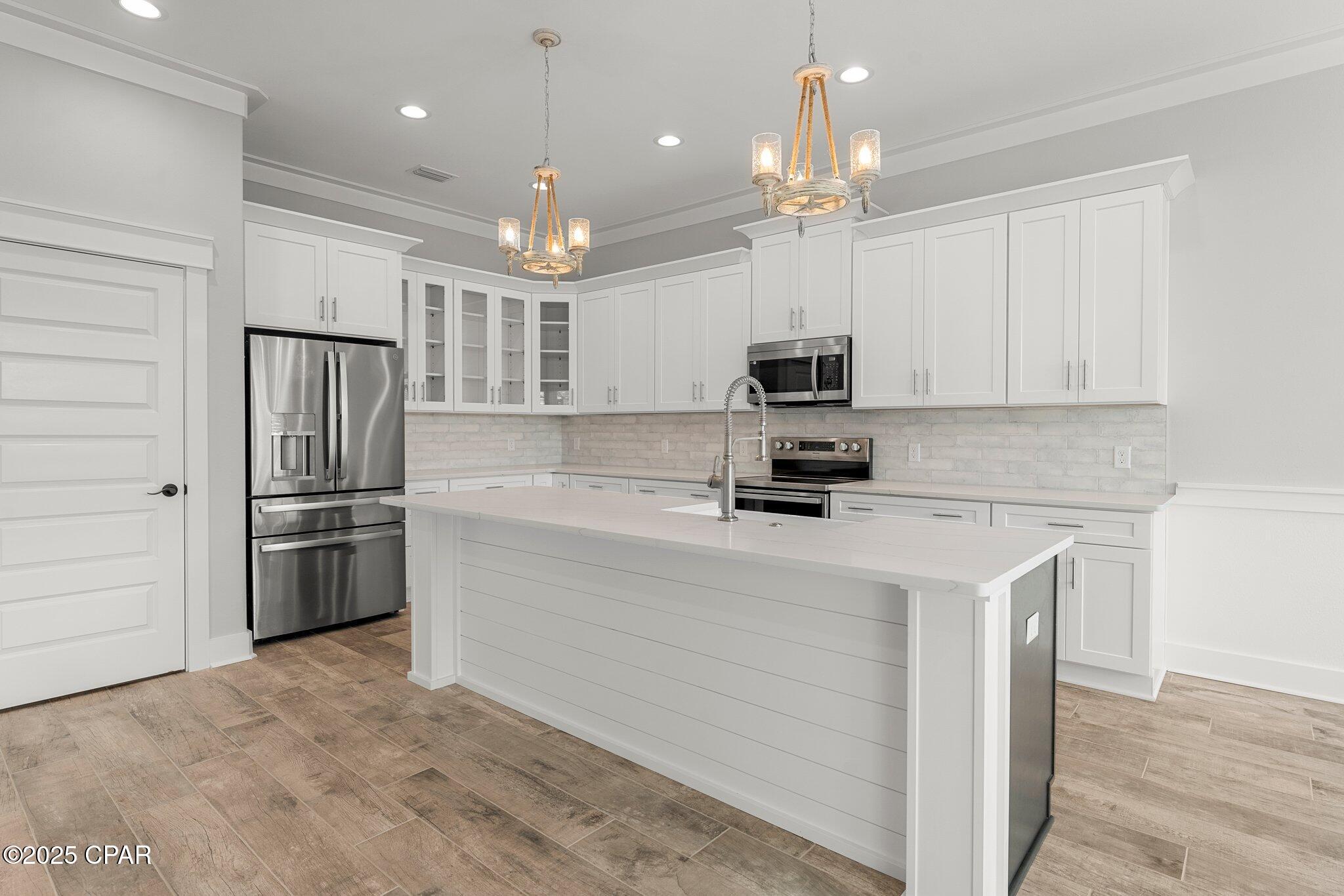 Image 14 For 201 San Souci Street