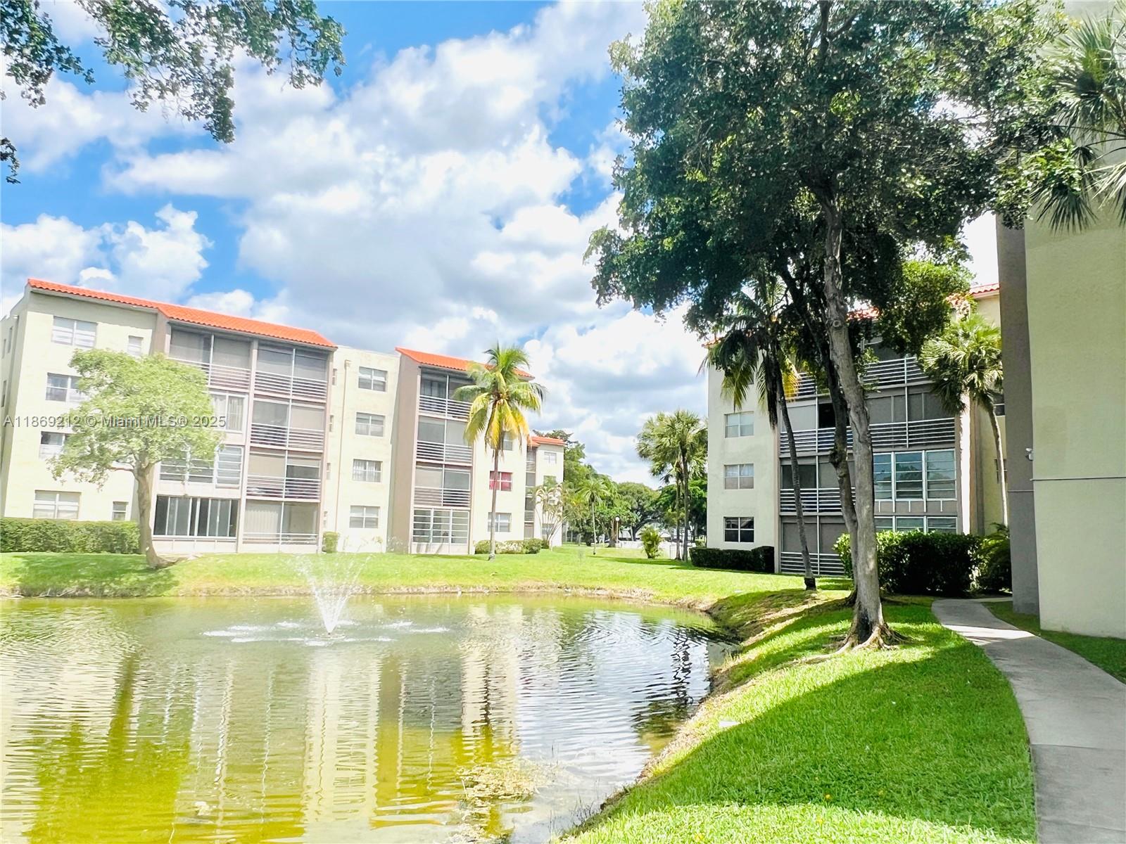 Courtyards Of Broward Con