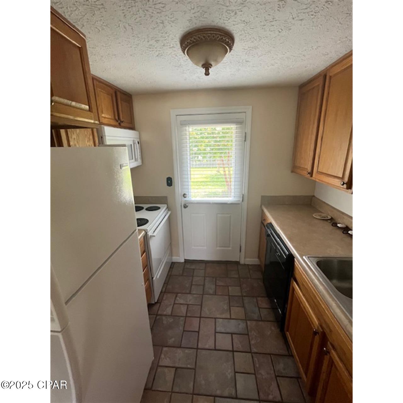 Image 5 For 3039 Headland Avenue