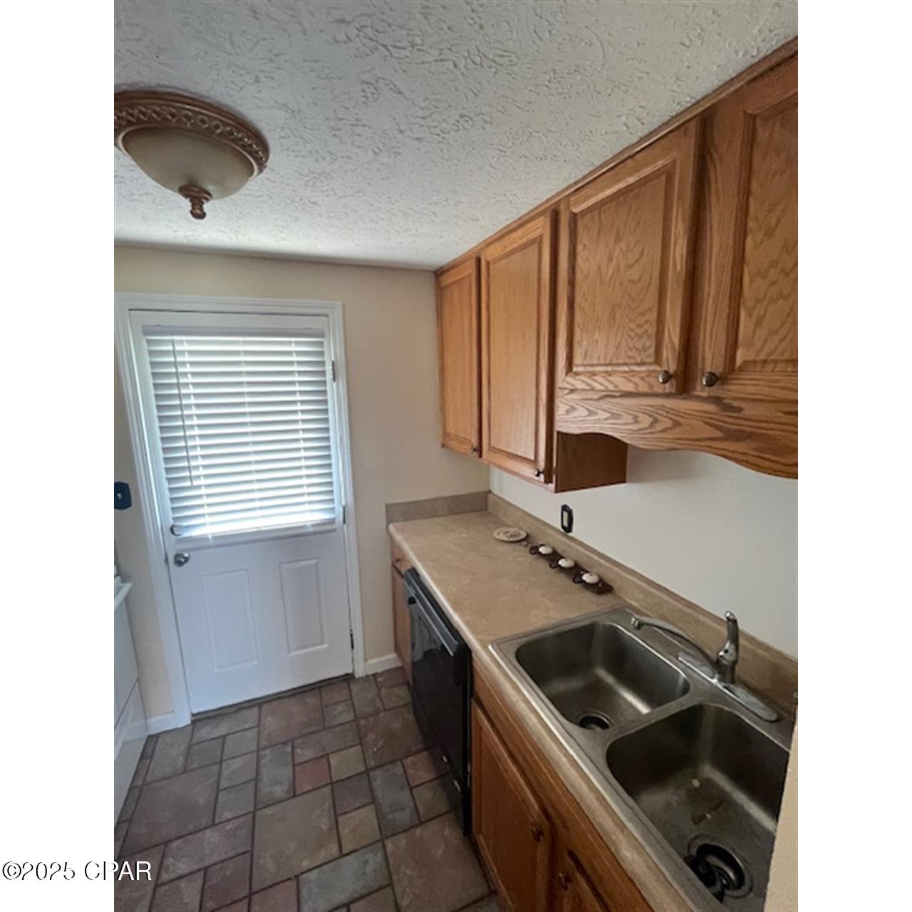 Image 7 For 3039 Headland Avenue