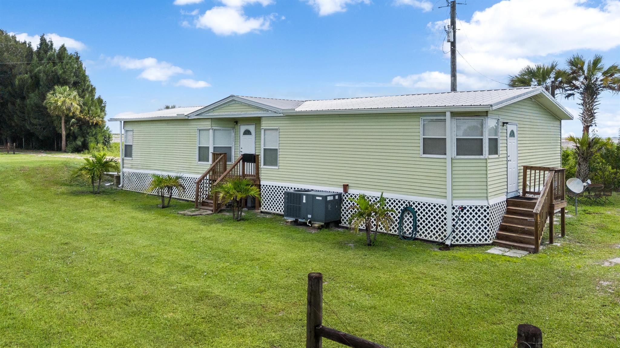 Homes for sale in Clewiston, FL | 344 Pine Lane, Clewiston, FL 33440 | MLS# R11119681