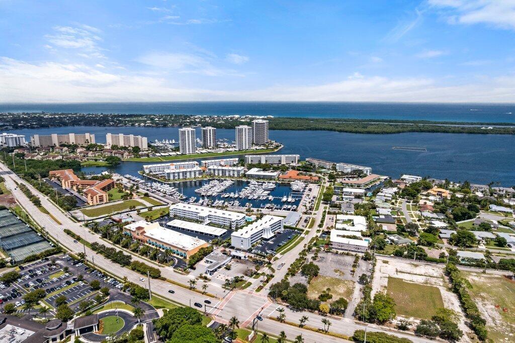 Photo 16 of home located at 155 Yacht Club Drive 308, North Palm Beach FL