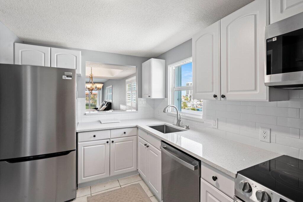 Photo 3 of home located at 155 Yacht Club Drive 308, North Palm Beach FL