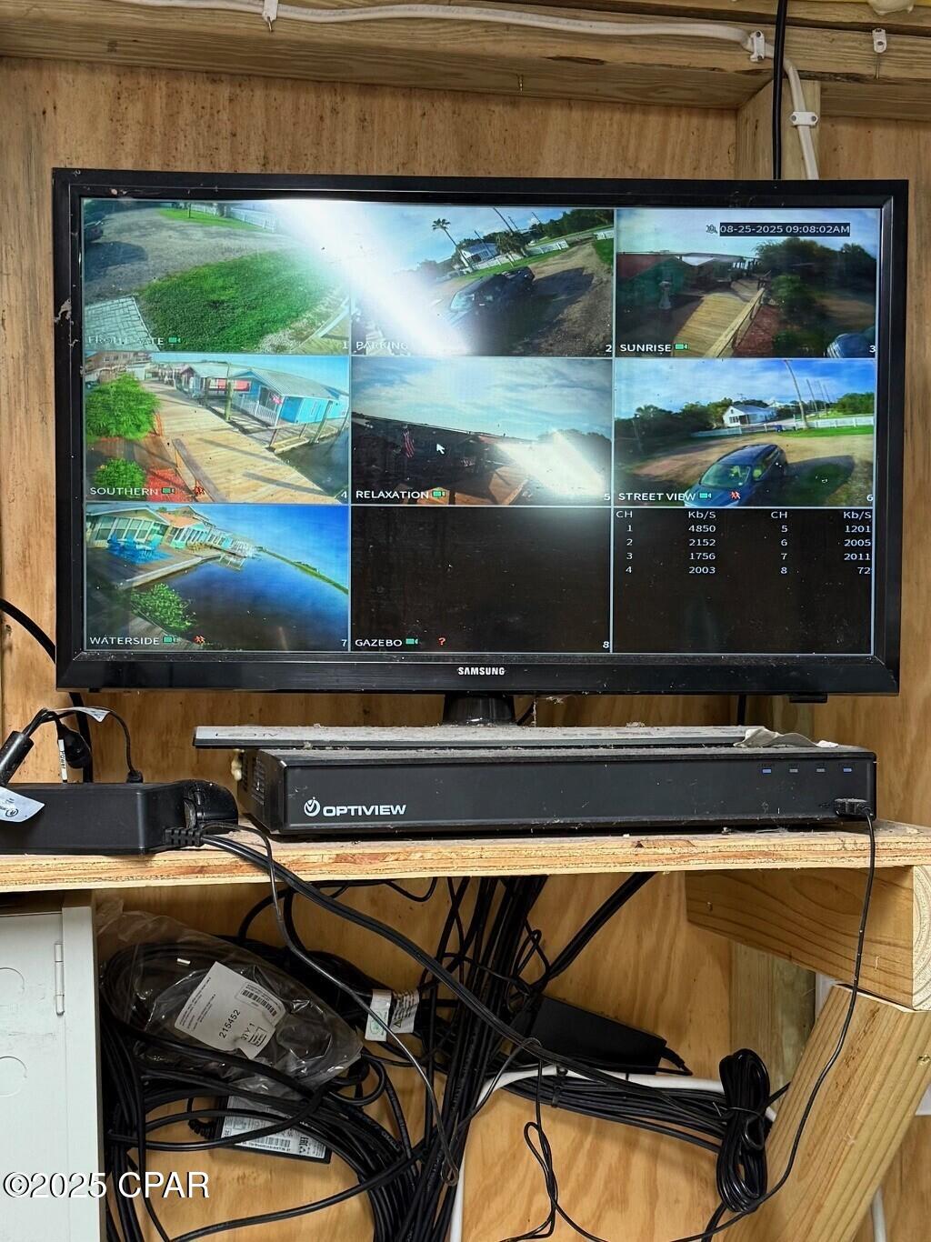 Listing photo id 11 for 309 Water Street