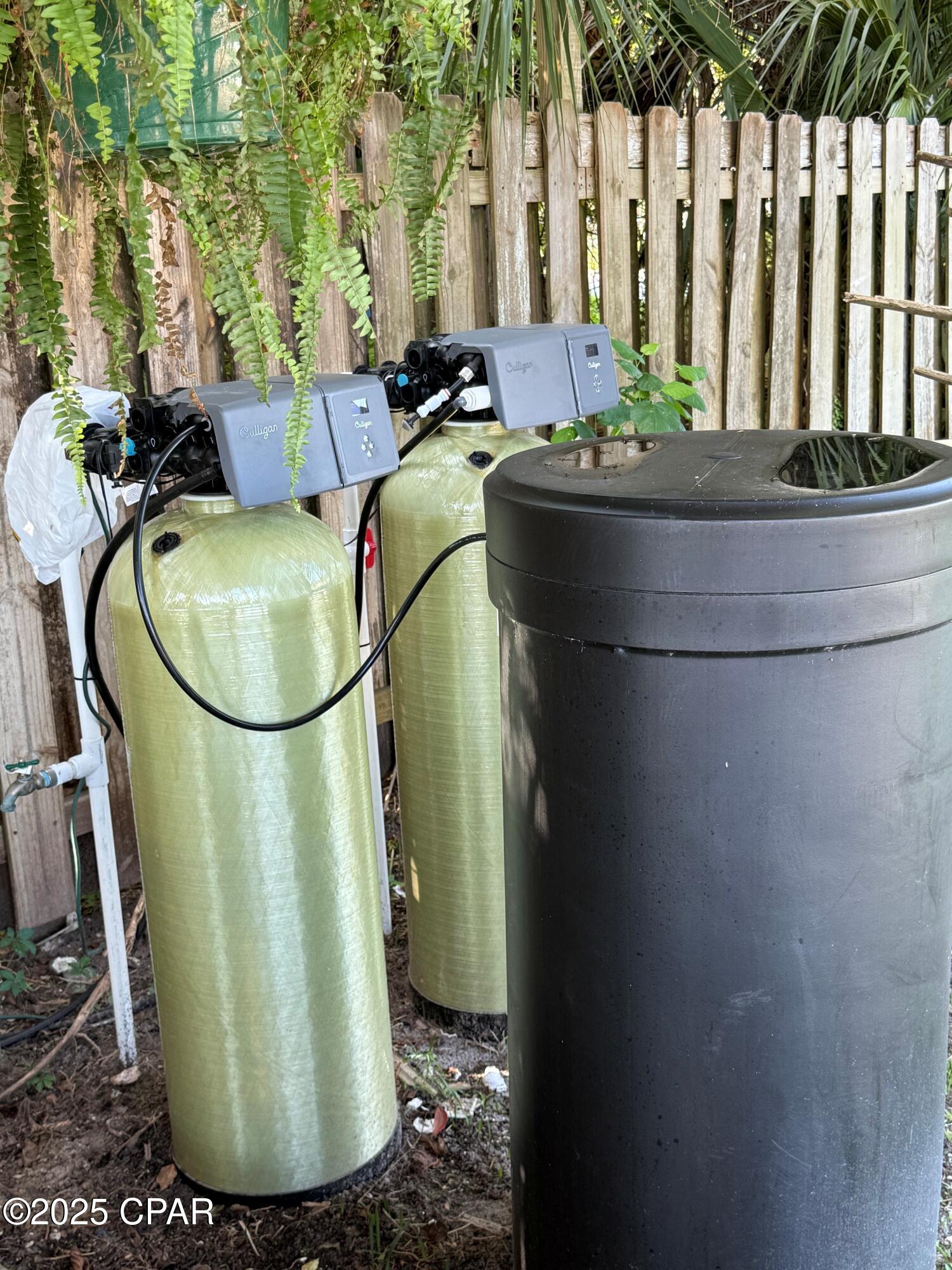 Listing photo id 14 for 309 Water Street