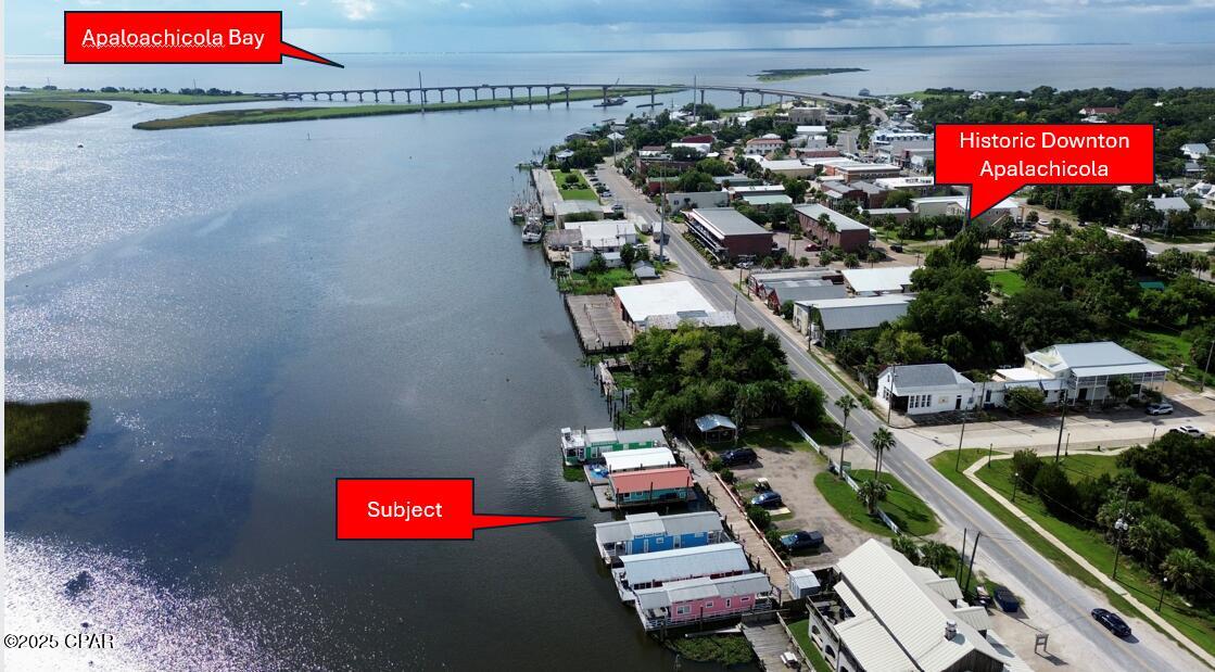 Listing photo id 3 for 309 Water Street