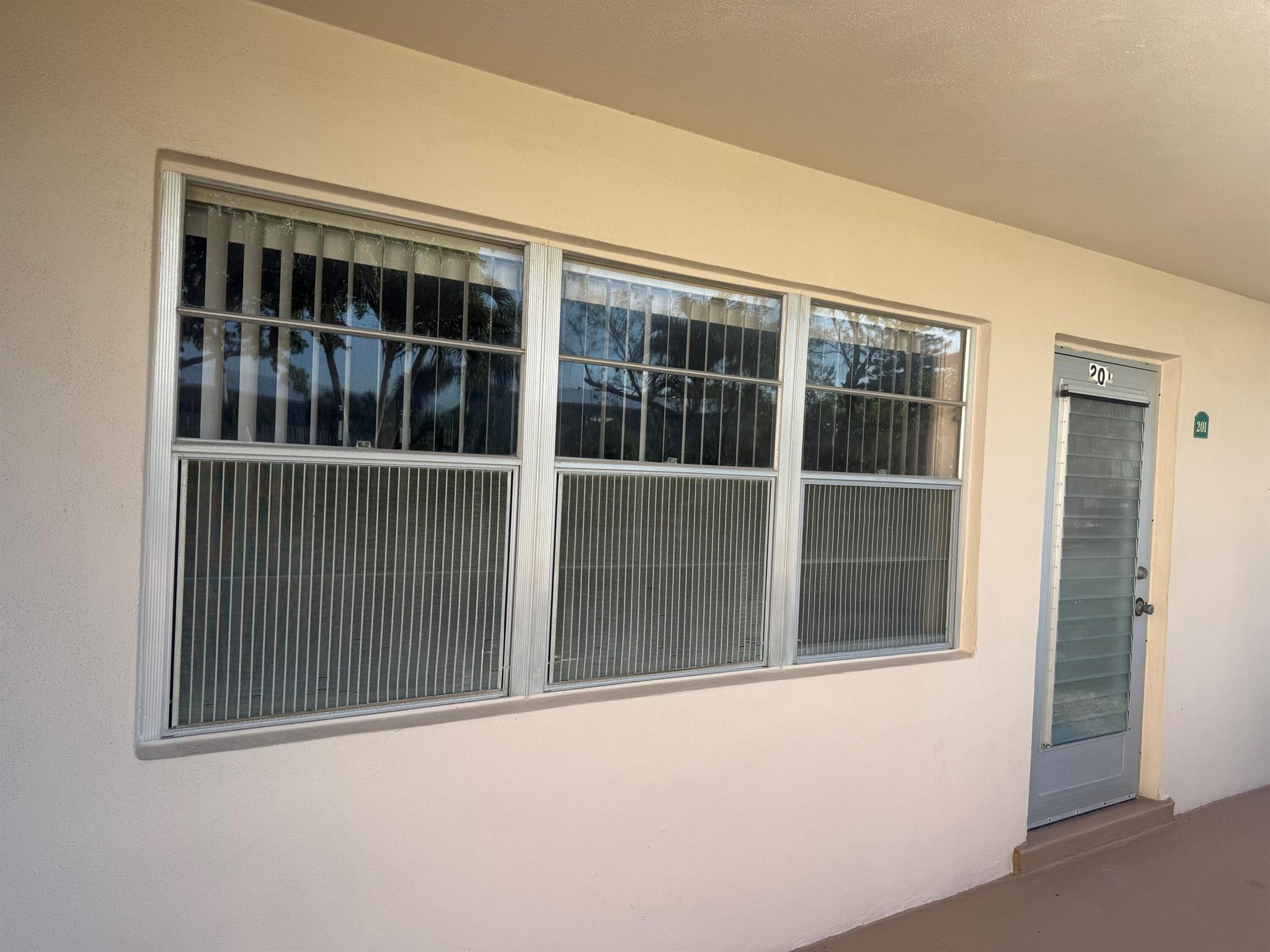 Homes for sale in West Palm Beach, FL | 201 Cambridge I, West Palm Beach, FL 33417 | MLS# R11119735