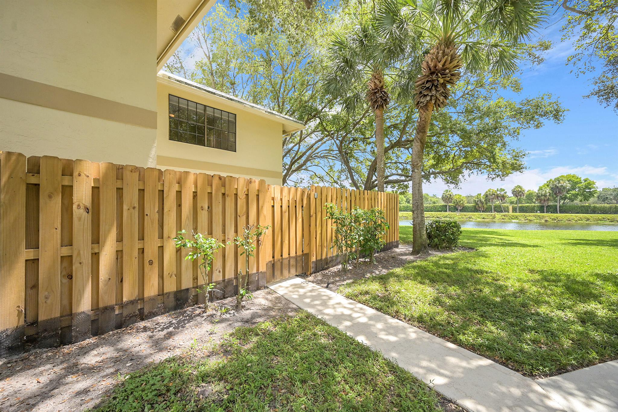 Delray Oaks West Condo