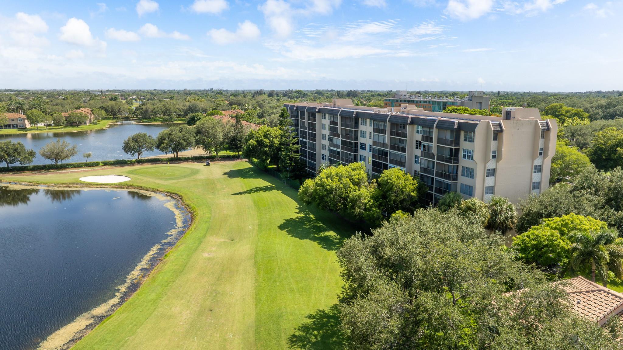 Homes for sale in Davie, FL | 3300 W Rolling Hills Cir #704, Davie, FL 33328 | MLS# F10524191