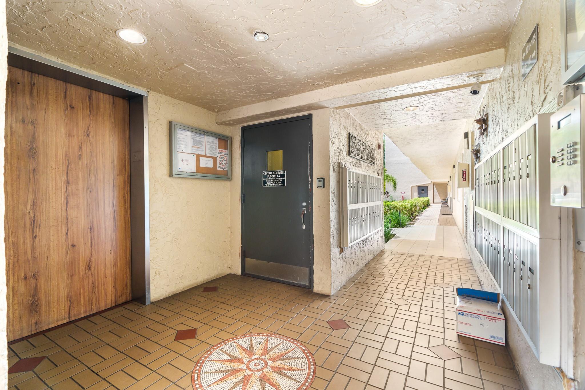 Homes for sale in Davie, FL | 3300 W Rolling Hills Cir #704, Davie, FL 33328 | MLS# F10524191