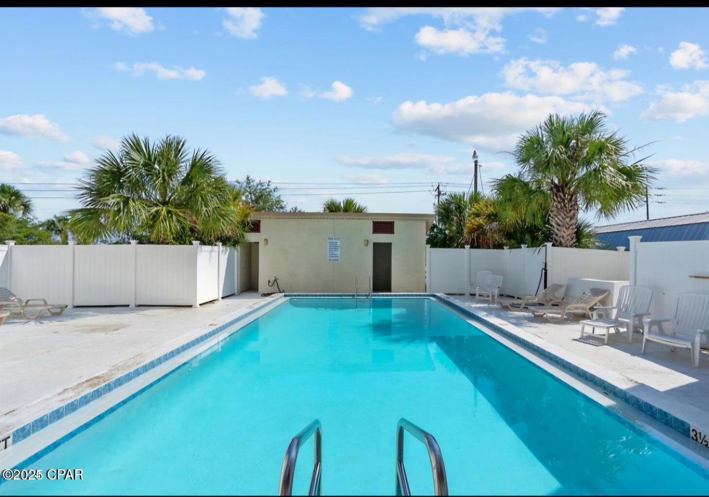 Image 8 For 4114 Holiday Drive  17