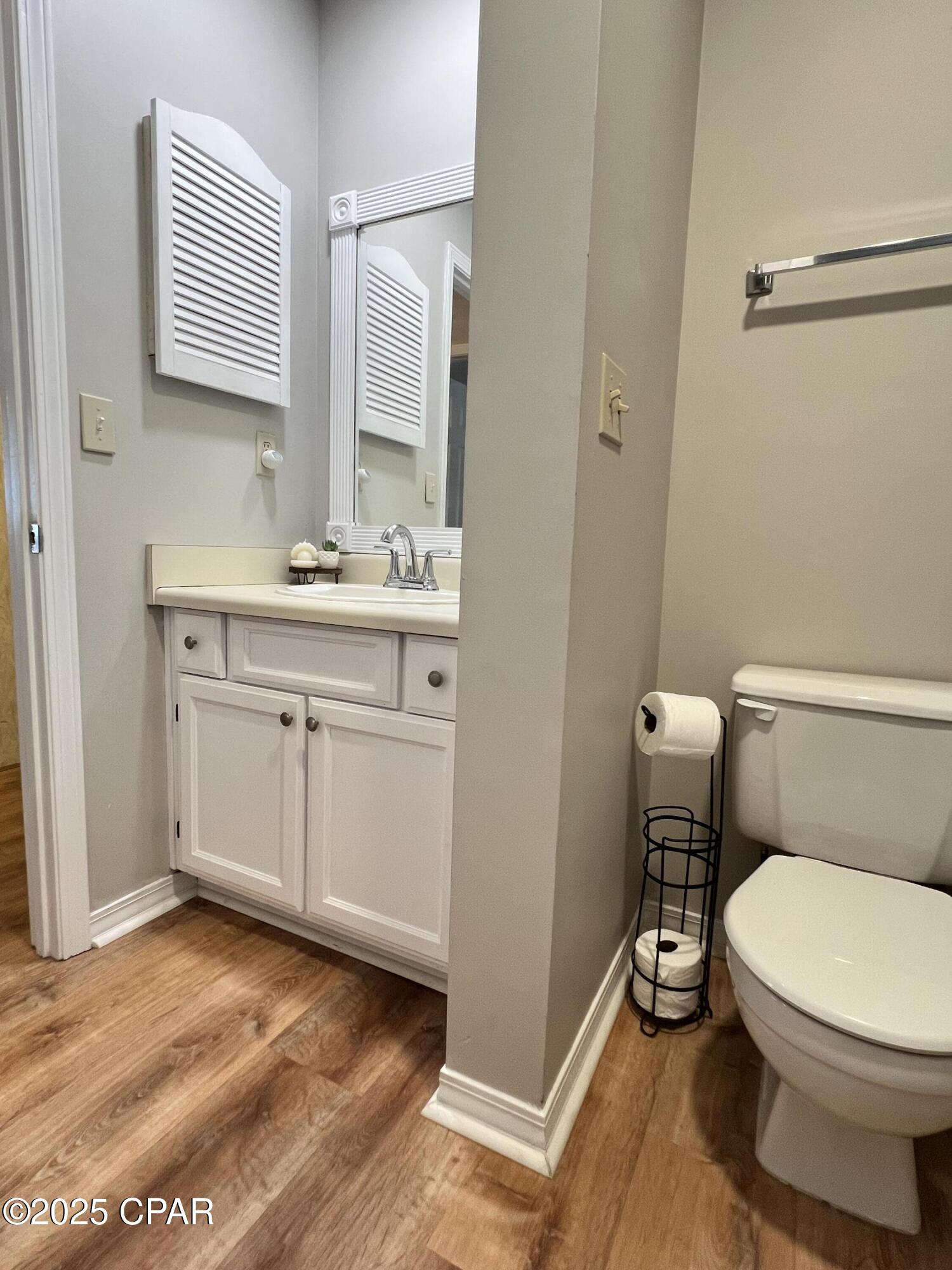 Image 43 For 177 Robin Lane