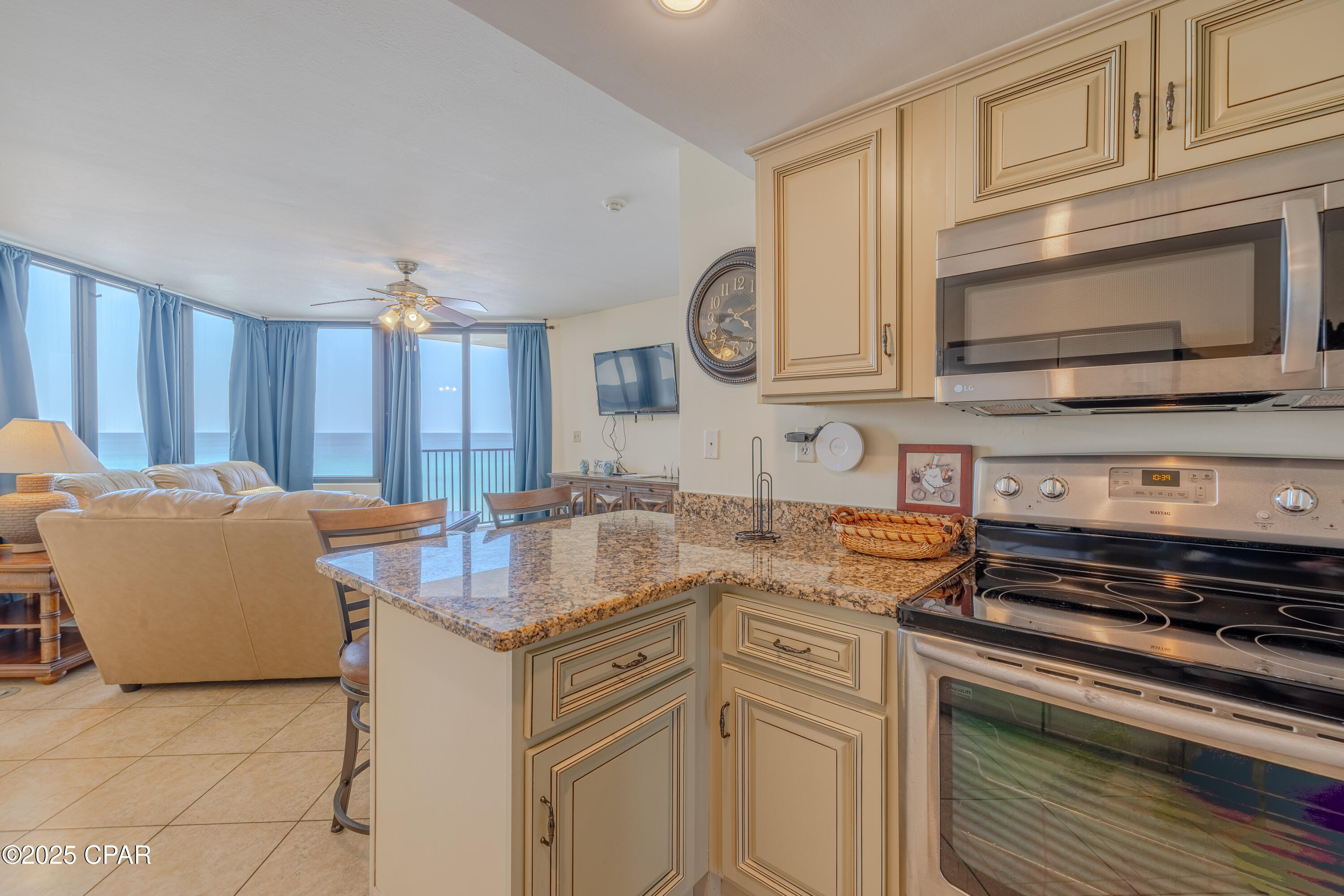 Image 16 For 9850 Thomas Drive 608w