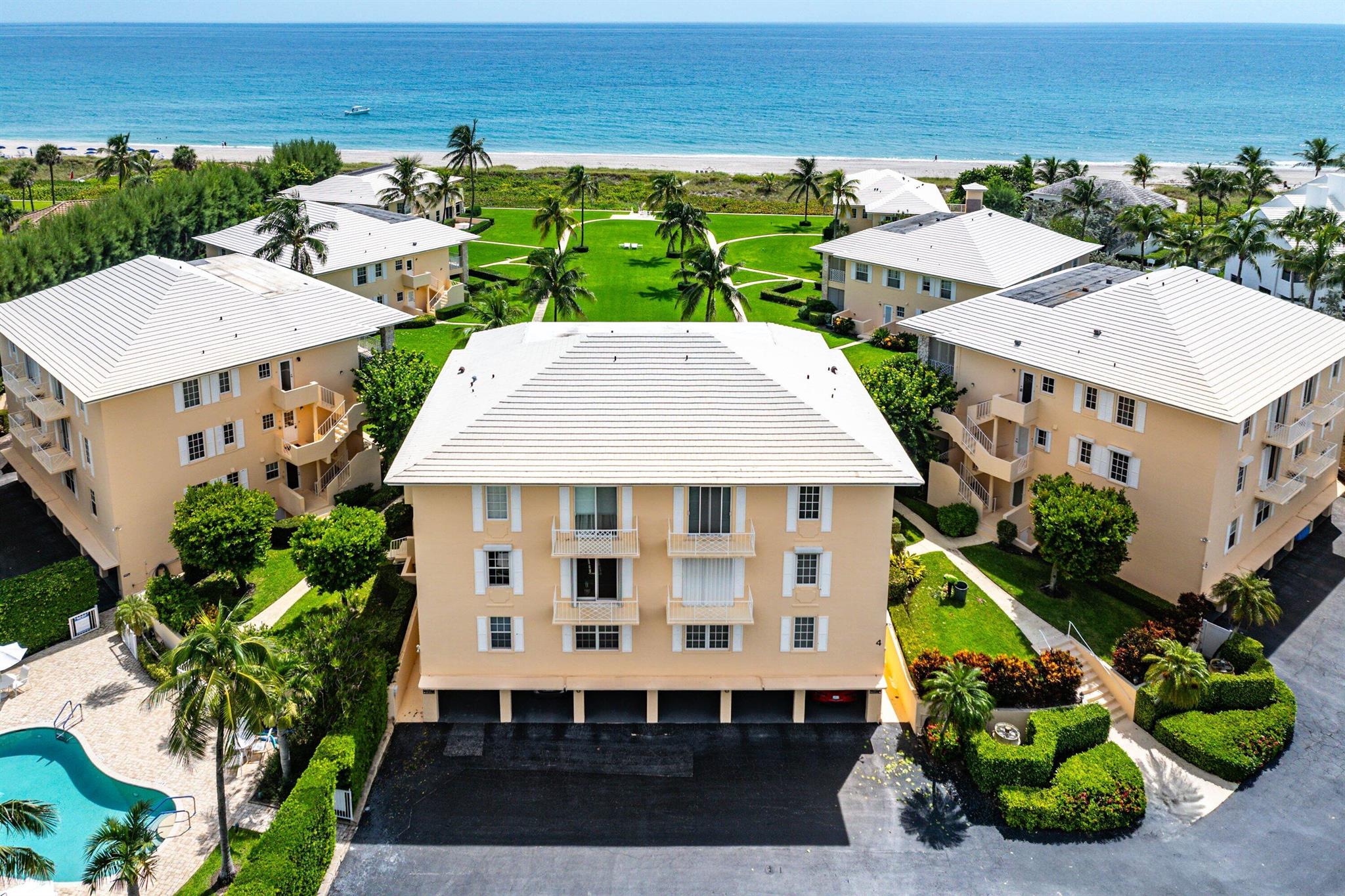 Bermuda High South Condo