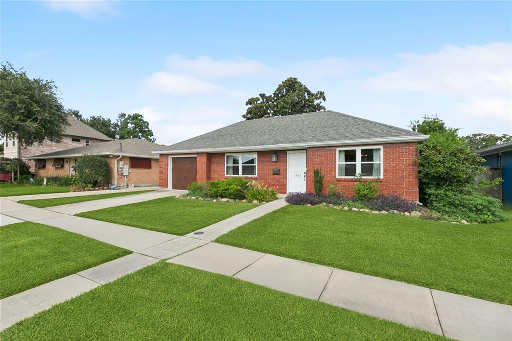 Homes for sale in Metairie, LA | 1433 Poinsettia St, Metairie, LA 70005 | MLS# 2515739