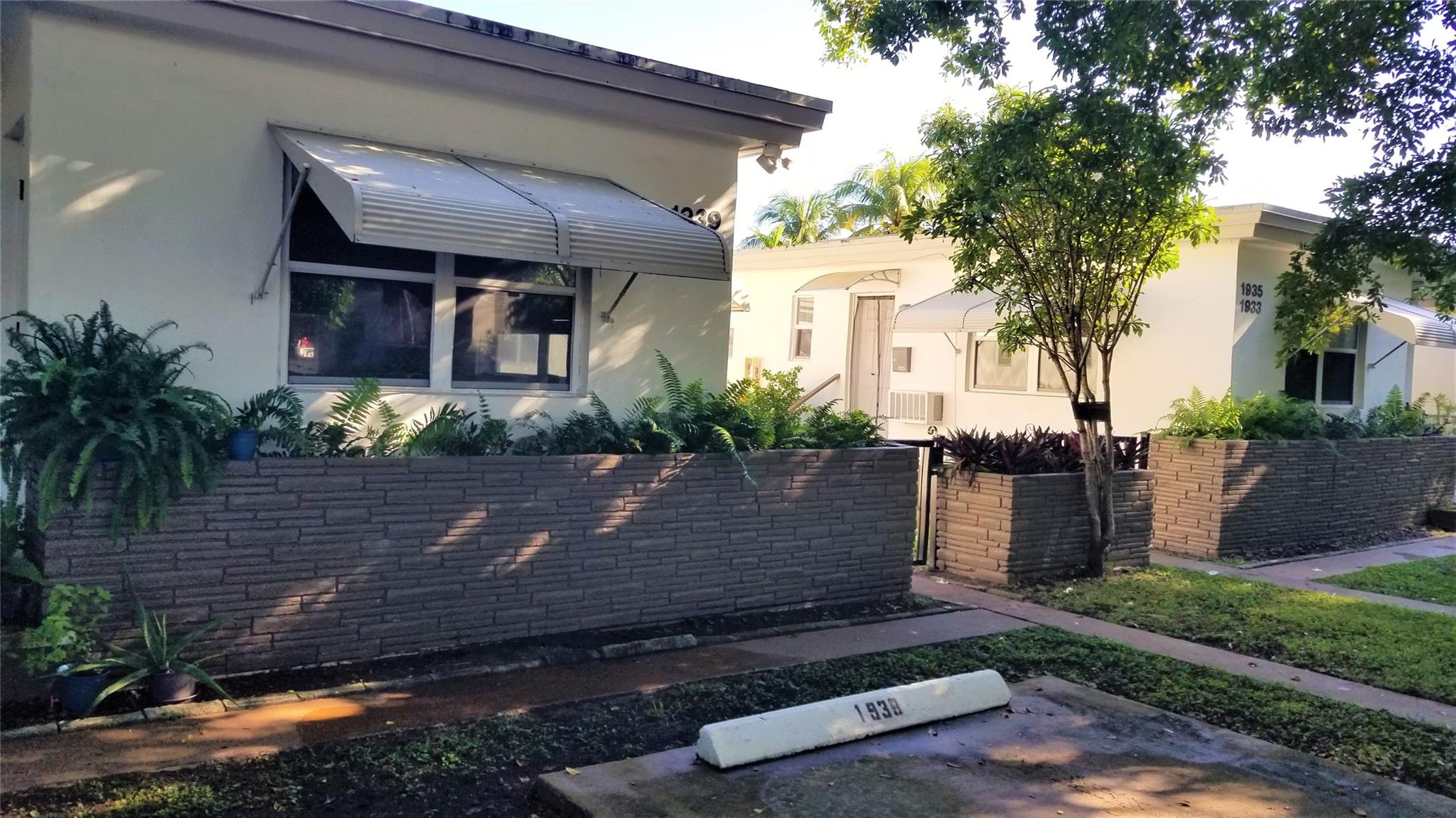 Homes for sale in Hollywood, FL | 1933 Dewey St, Hollywood, FL 33020 | MLS# F10524308