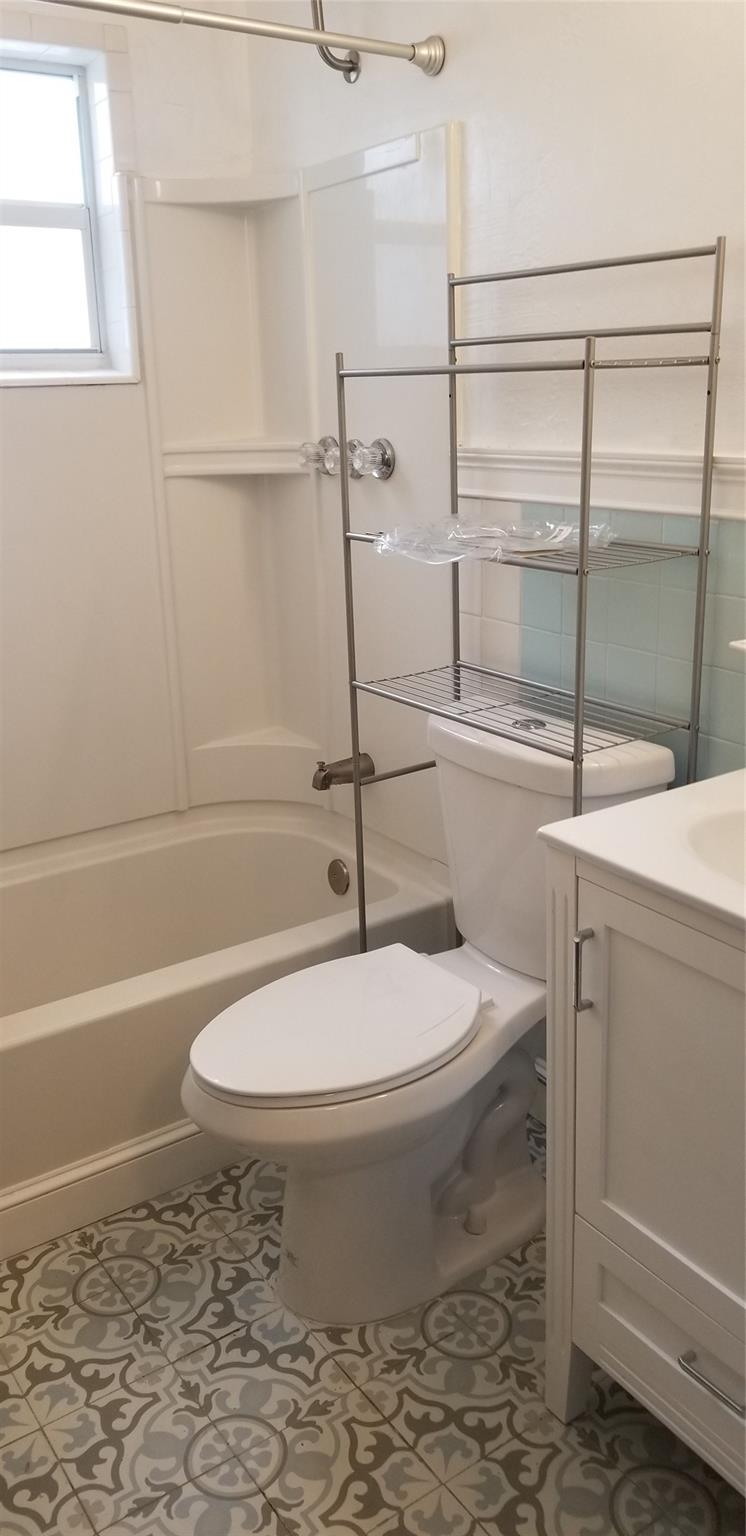 Homes for sale in Hollywood, FL | 1933 Dewey St, Hollywood, FL 33020 | MLS# F10524308