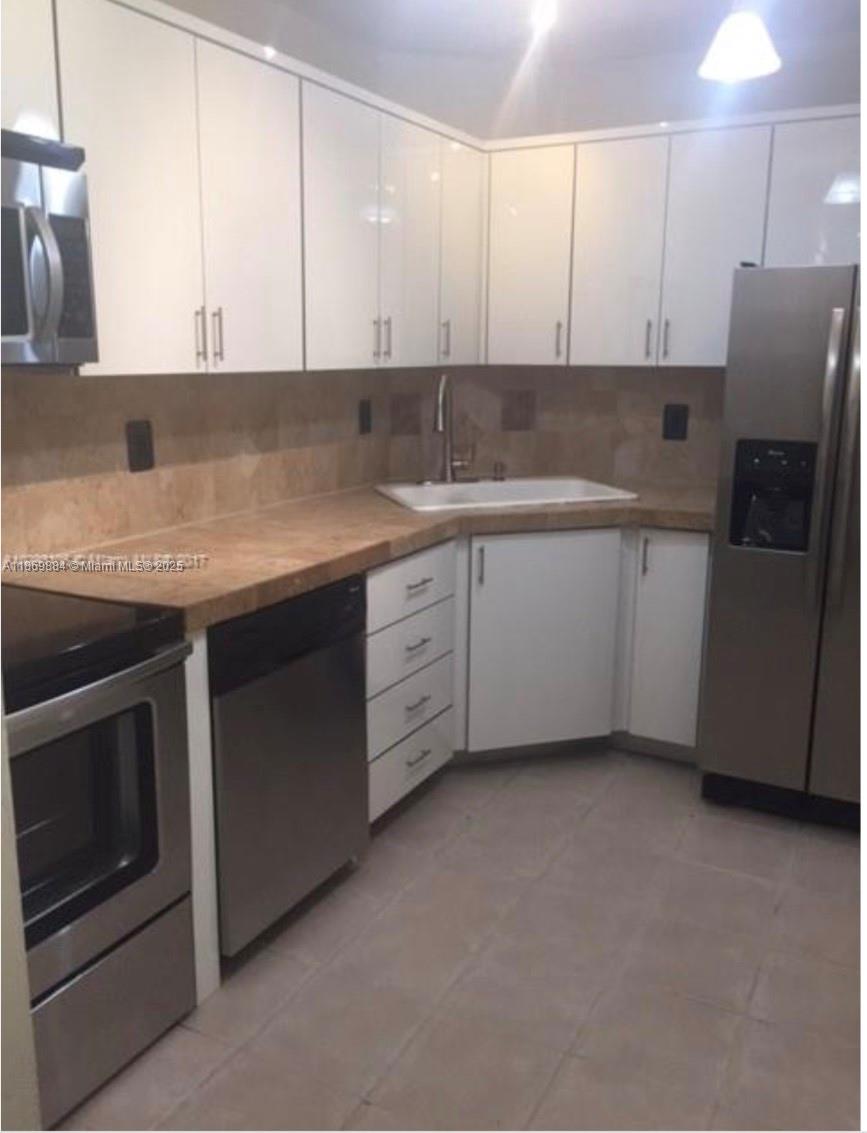 Oakland Shores Condominiu