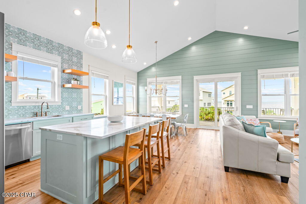 Image 14 For 184 Watermark Way