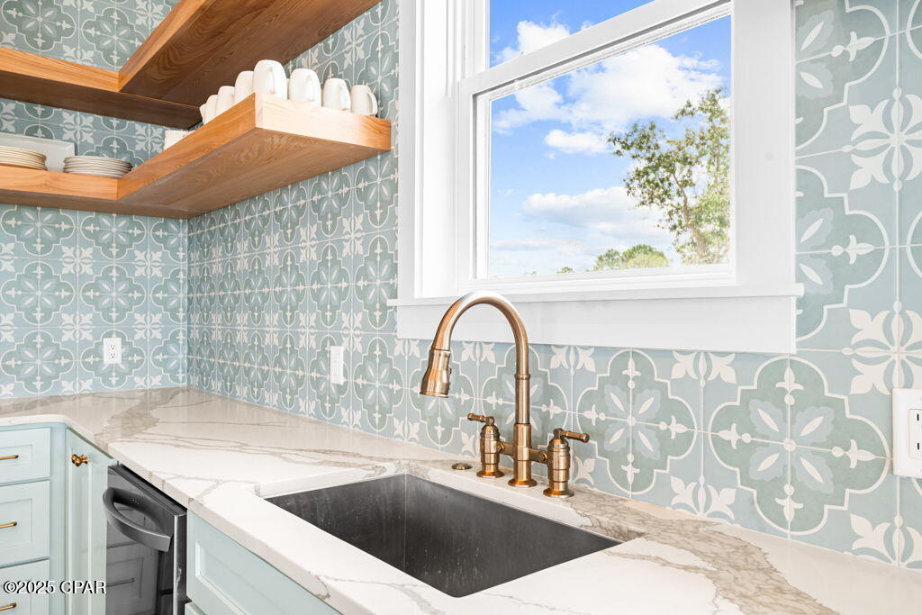 Image 15 For 184 Watermark Way