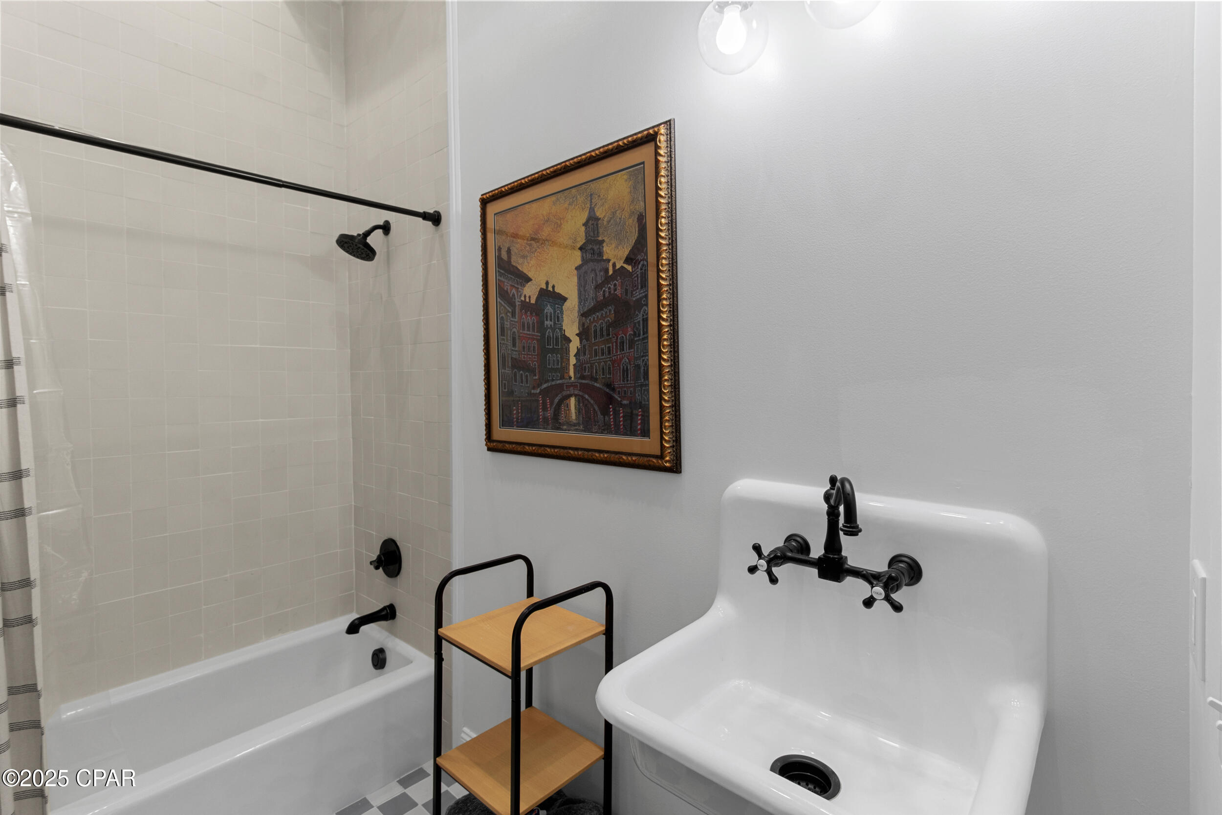 Image 30 For 710 Moore Circle