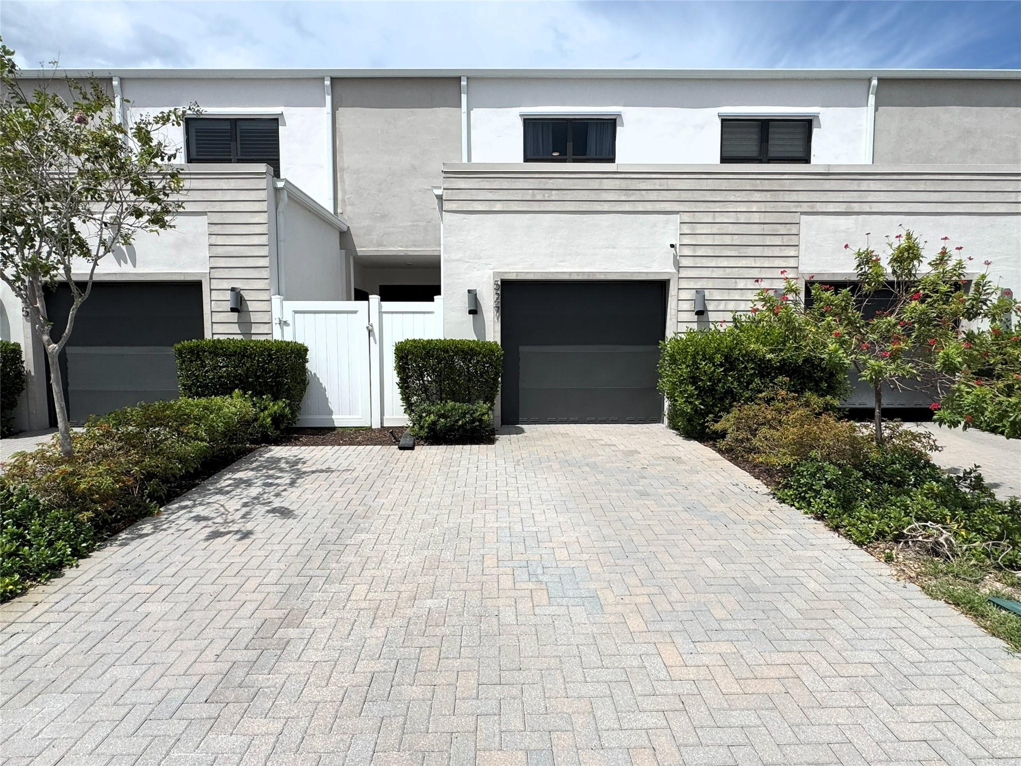 Homes for sale in Fort Lauderdale, FL | 527 Nw 17th Street, Fort Lauderdale, FL 33311 | MLS# F10524237