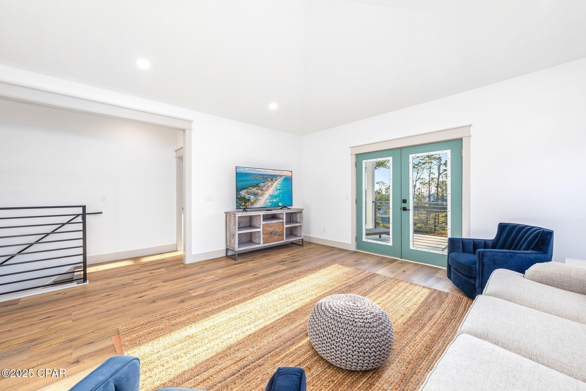 Image 32 For 214 Signal Lane