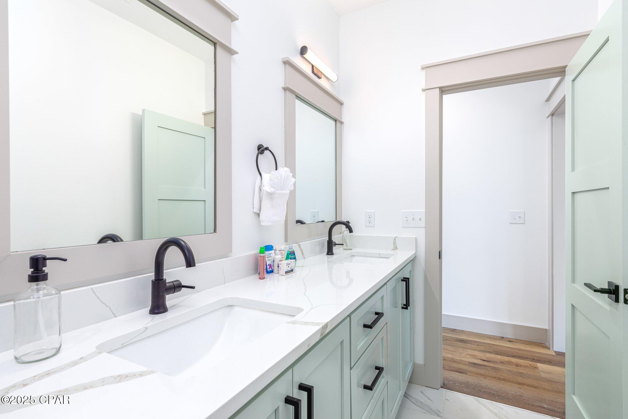 Image 43 For 214 Signal Lane