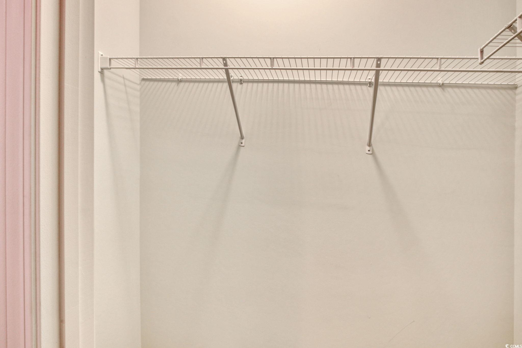 2521327 | Photo 22