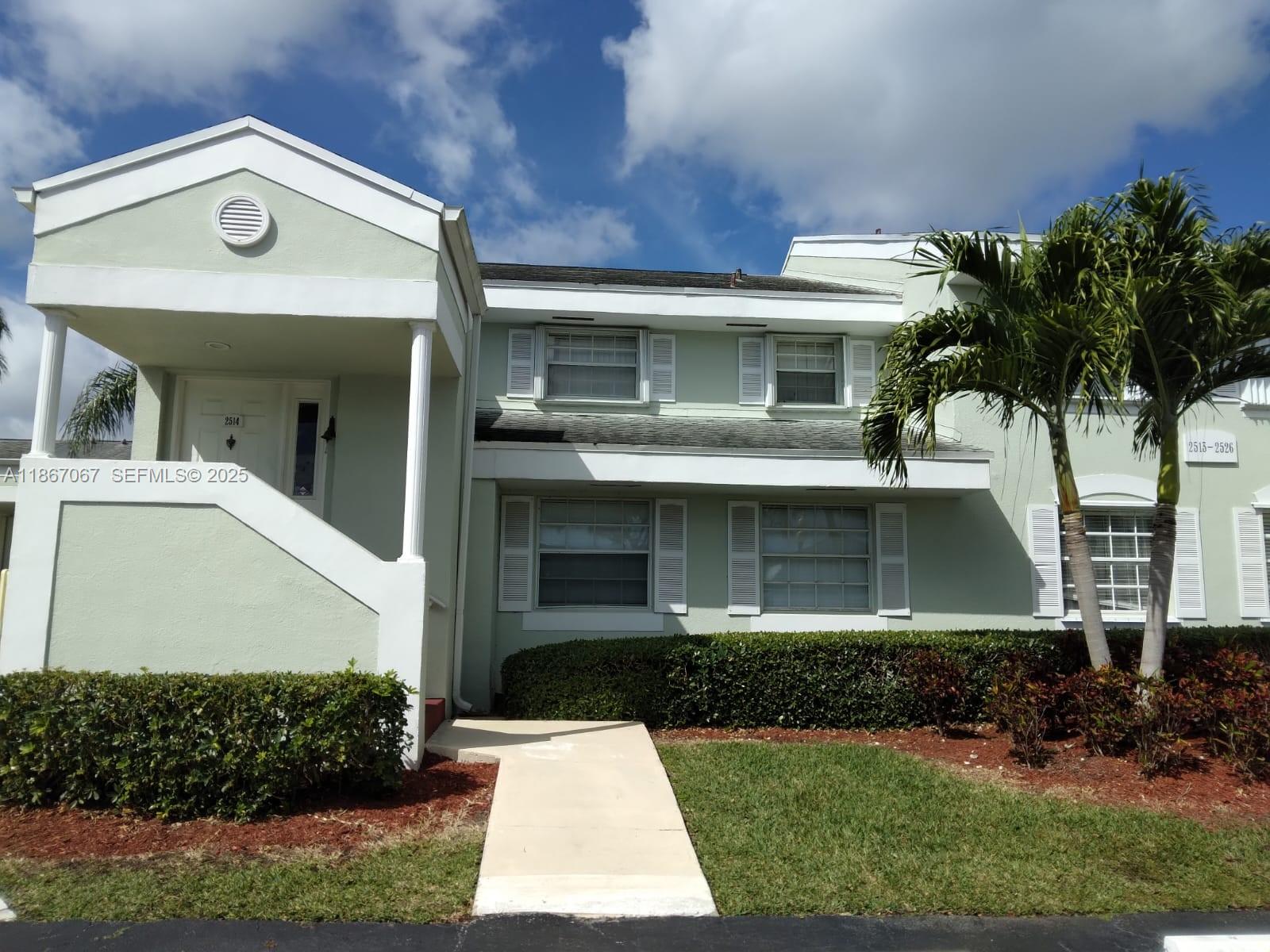 Keys Gate Condo No Four