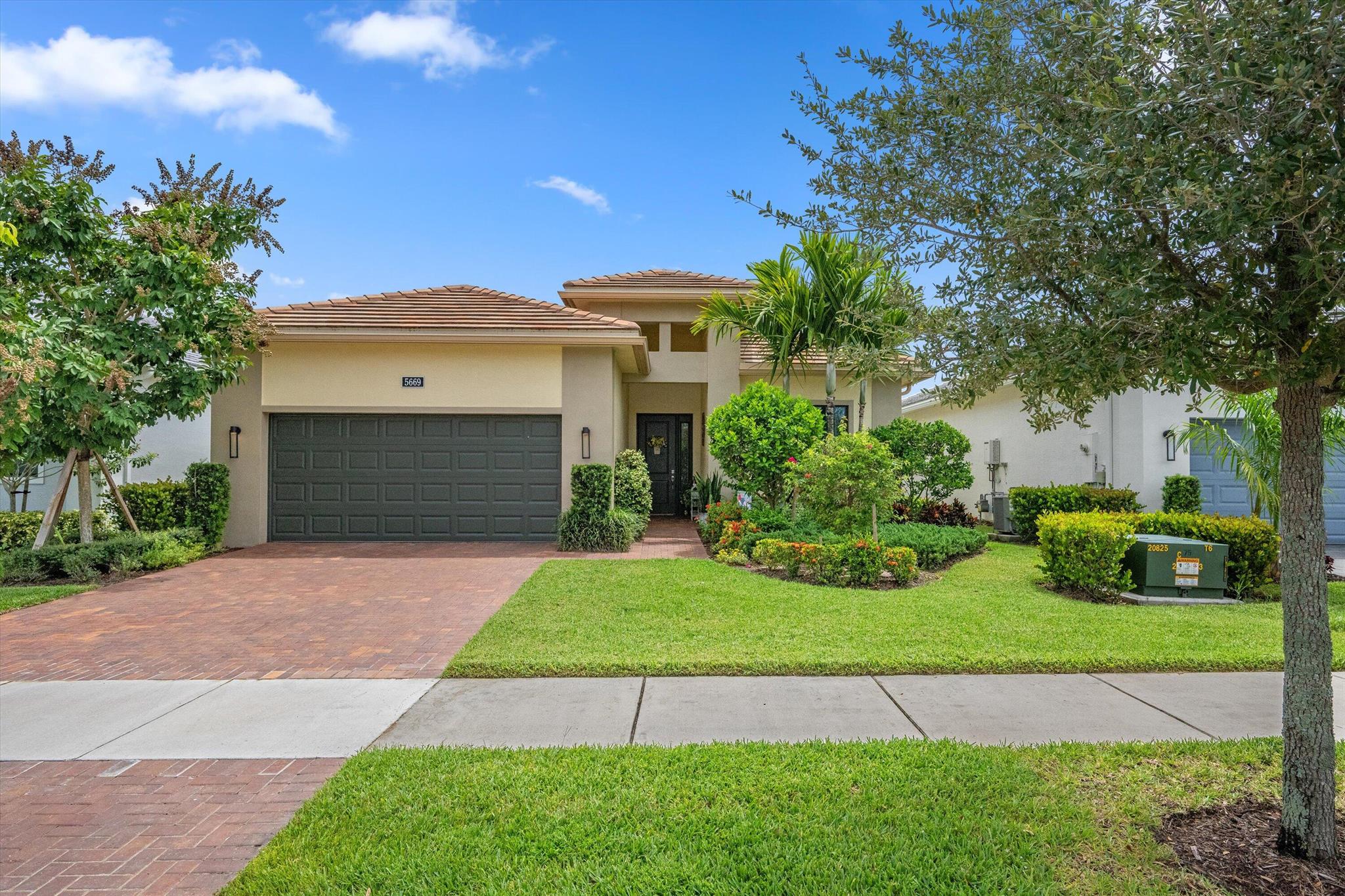 Homes for sale in Westlake, FL | 5669 Saint Armands Way, Westlake, FL 33470 | MLS# R11120222