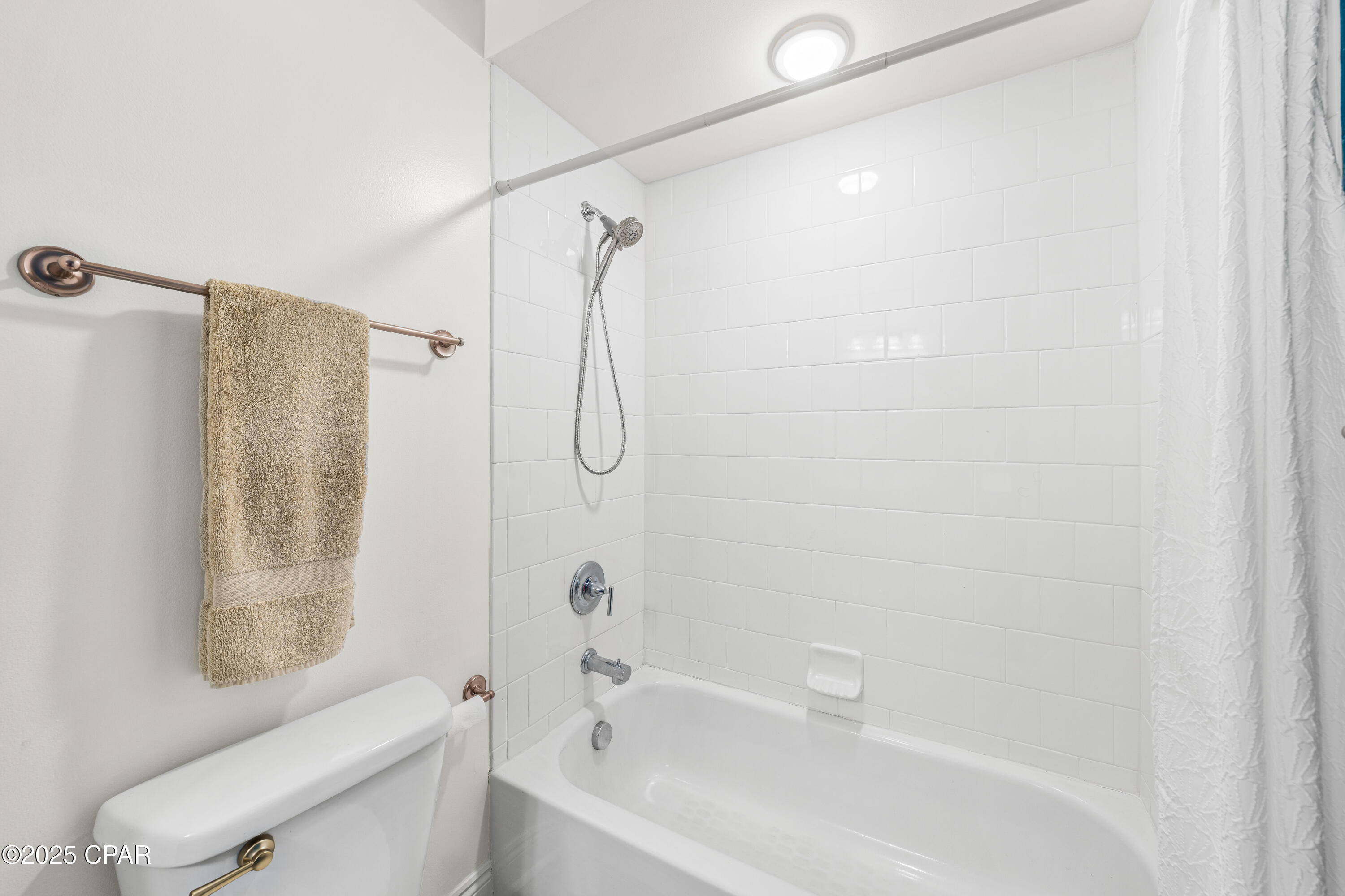 Image 25 For 6422 Highway 98  404