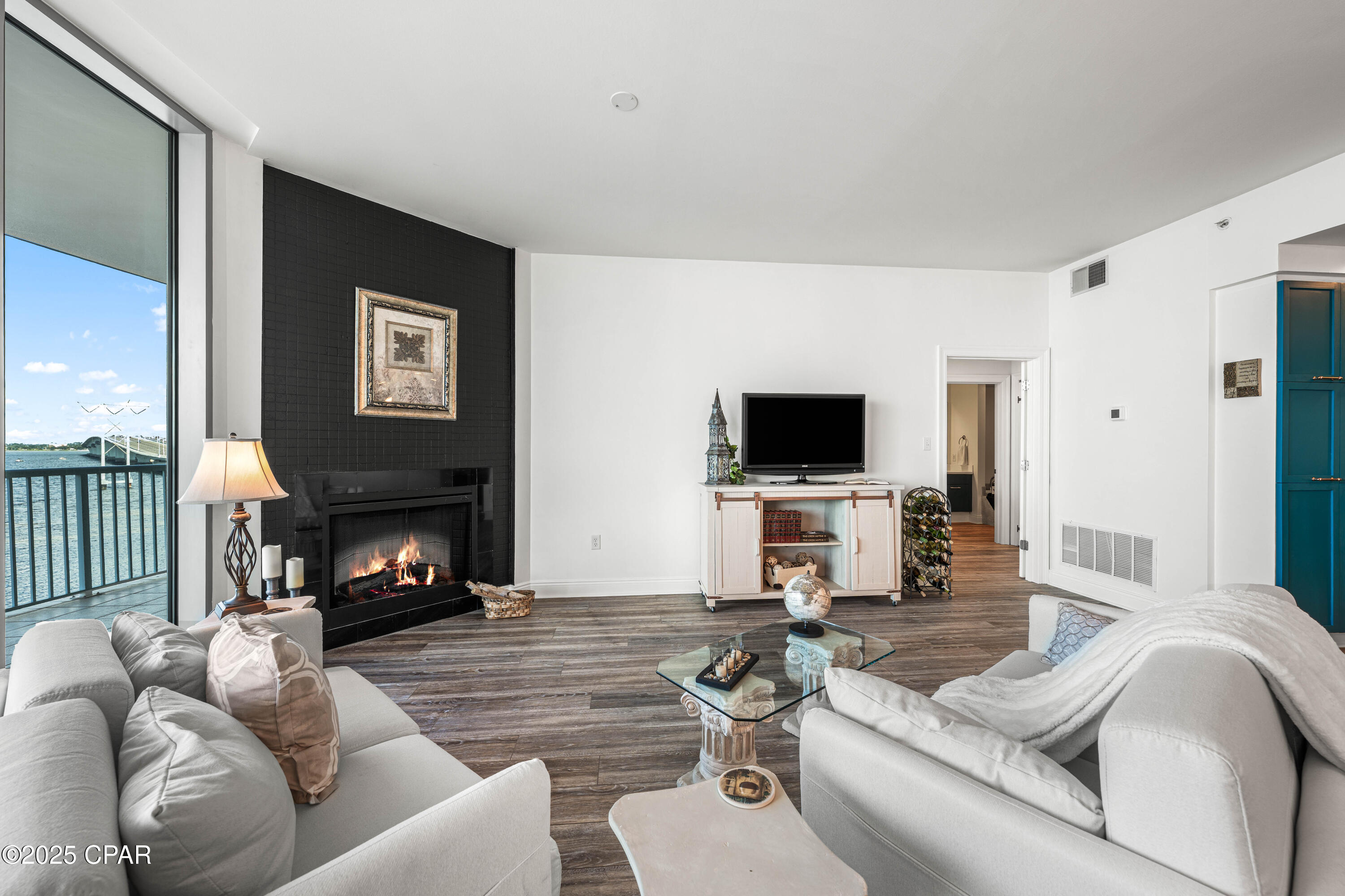 Image 8 For 6422 Highway 98  404