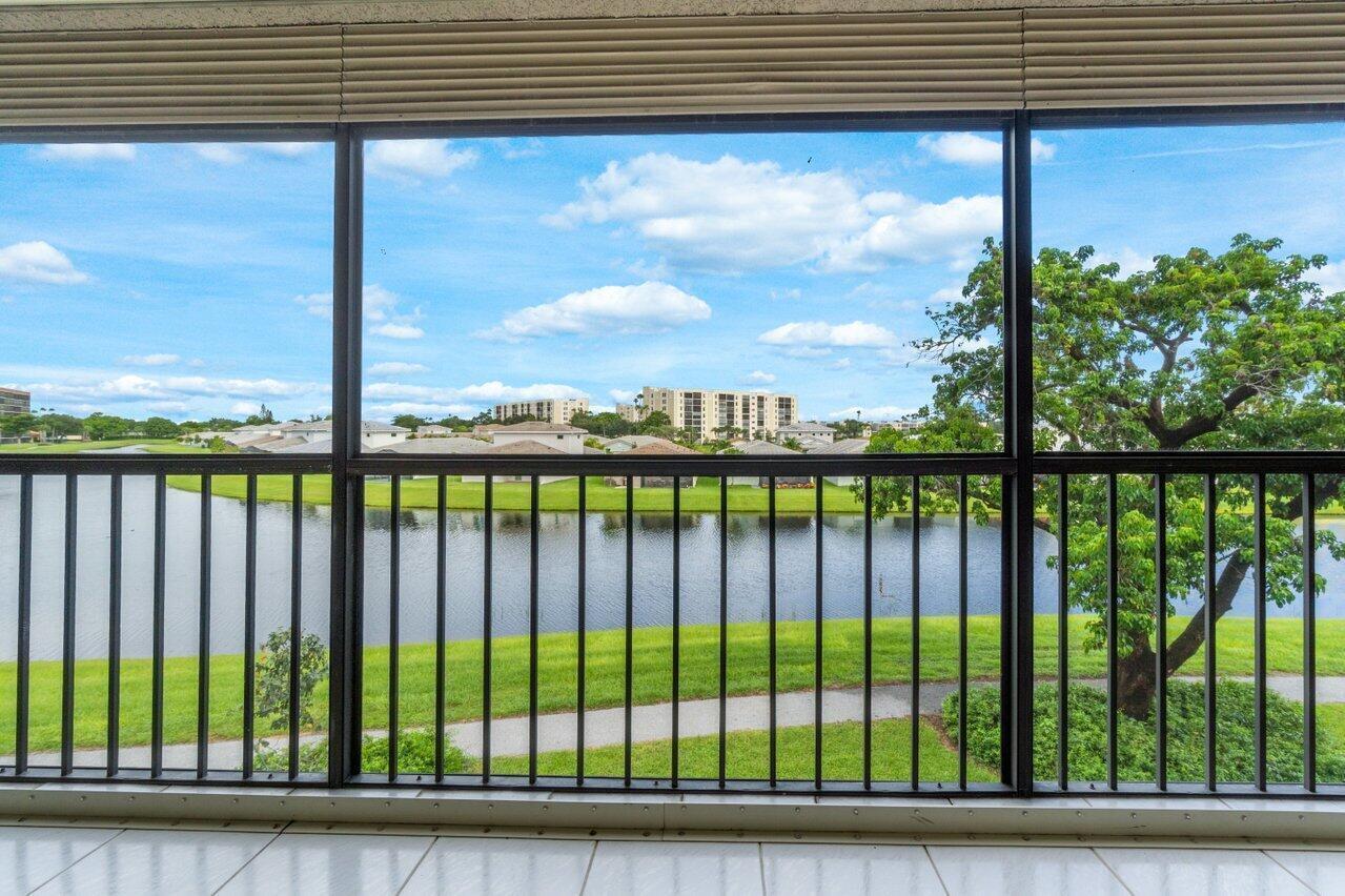 Villages Of Oriole Deauvi